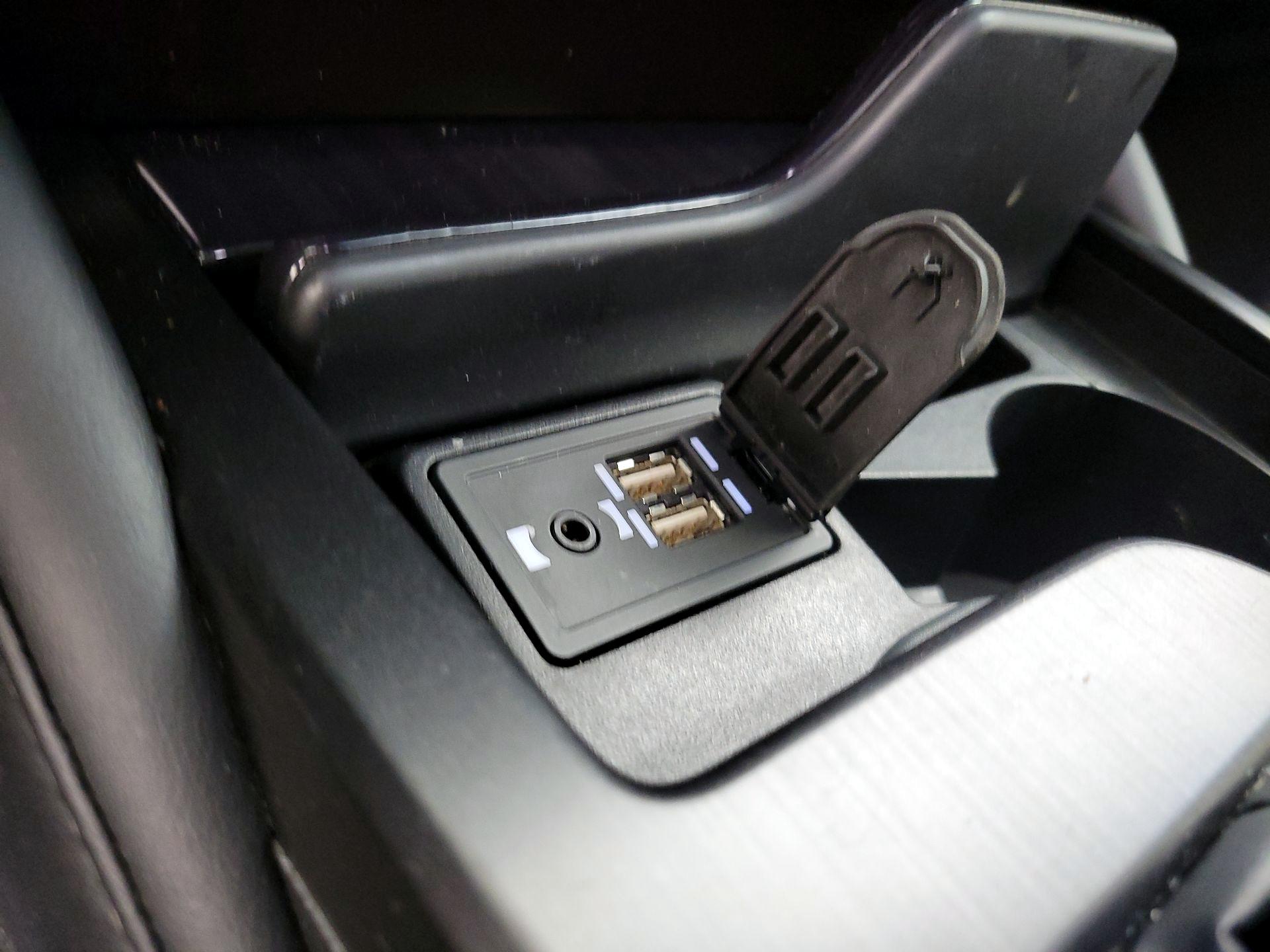 Thumbnail: 2019 Lexus ES - 19