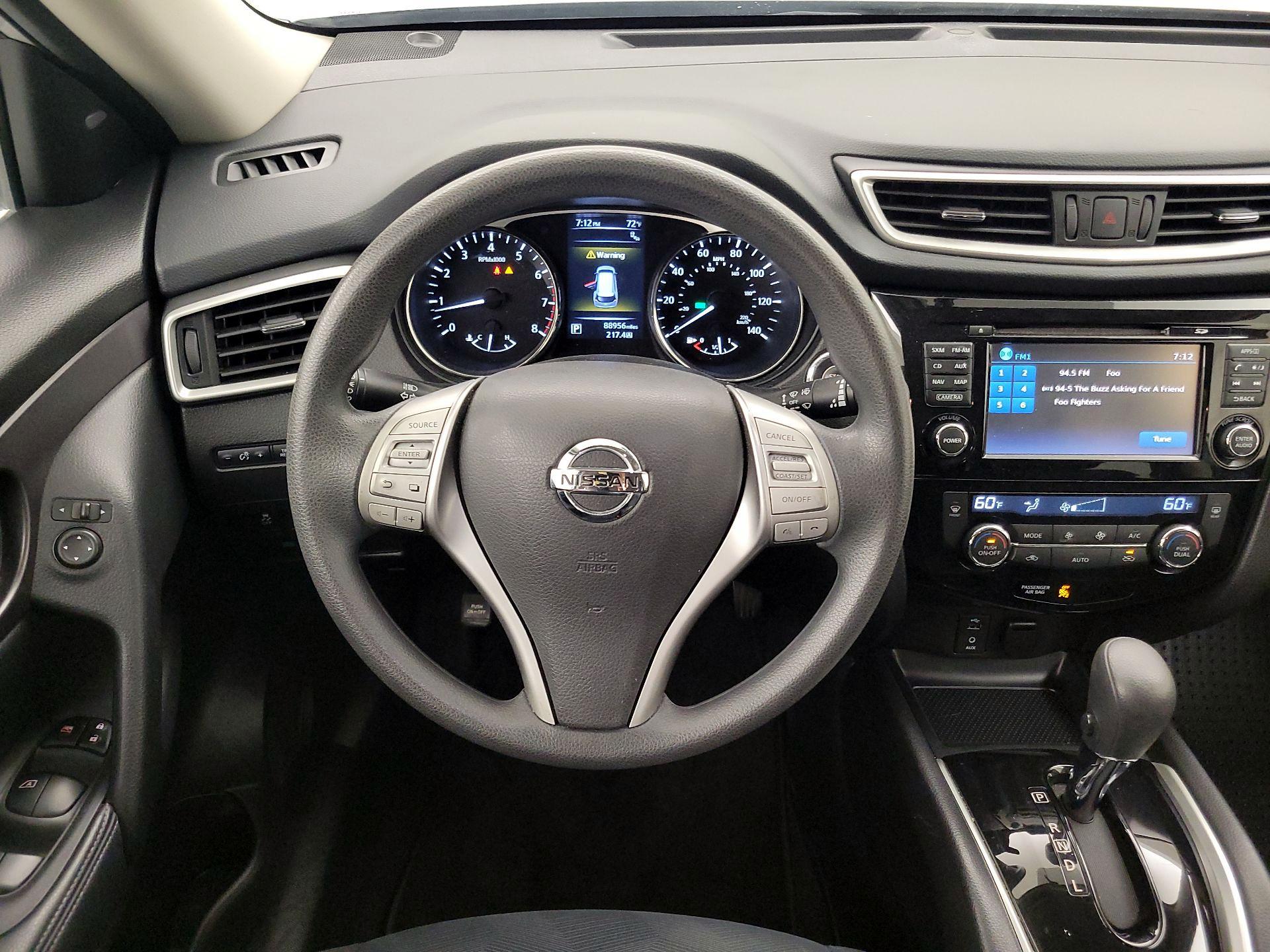 Thumbnail: 2016 Nissan Rogue - 10