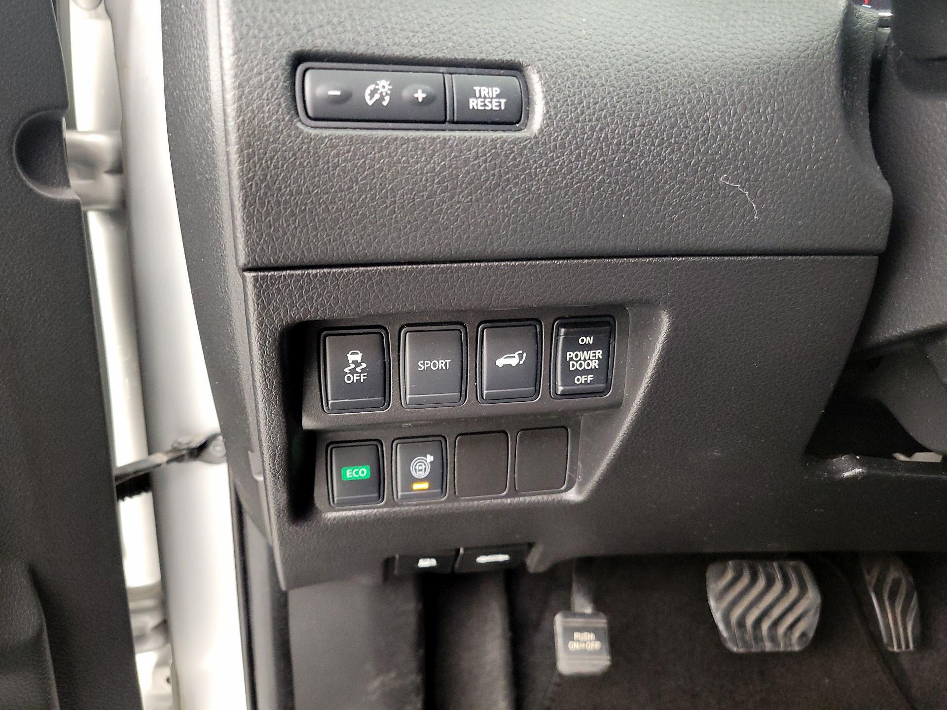 Thumbnail: 2016 Nissan Rogue - 13