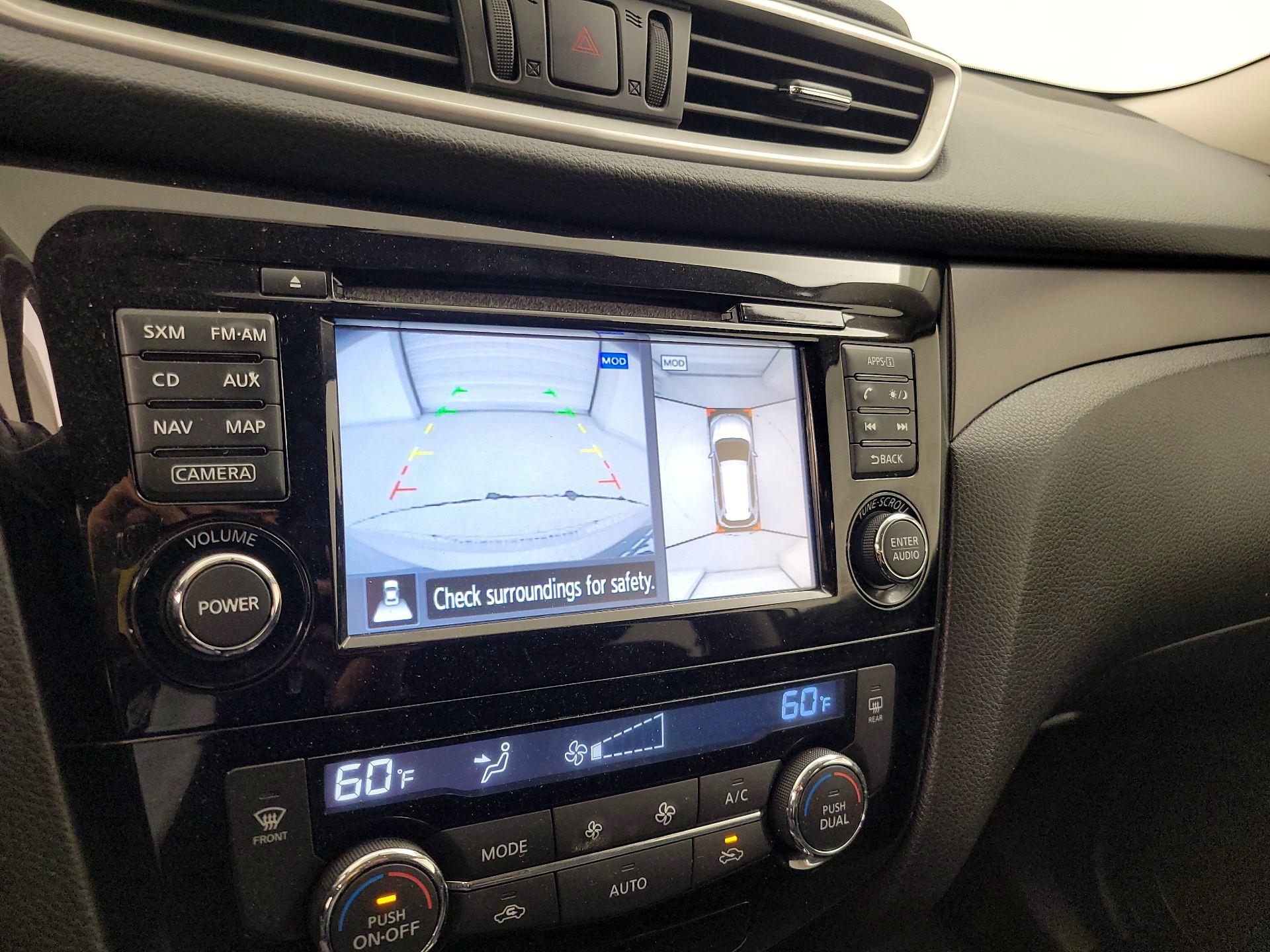 Thumbnail: 2016 Nissan Rogue - 14