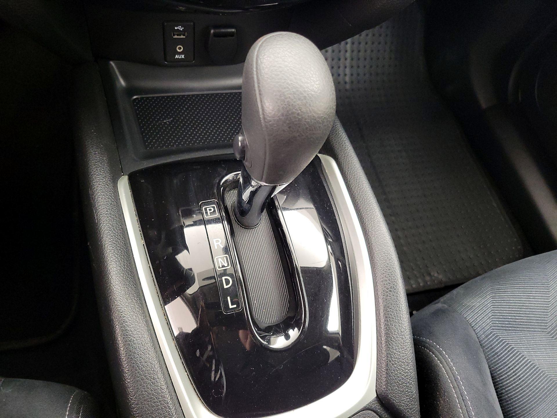 Thumbnail: 2016 Nissan Rogue - 17