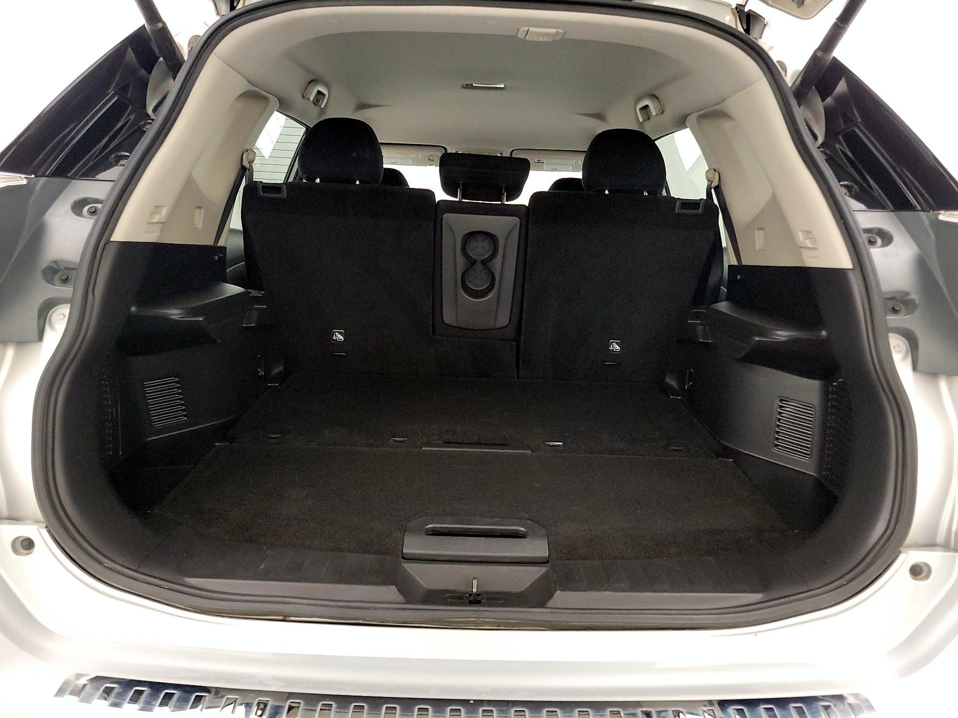 Thumbnail: 2016 Nissan Rogue - 20