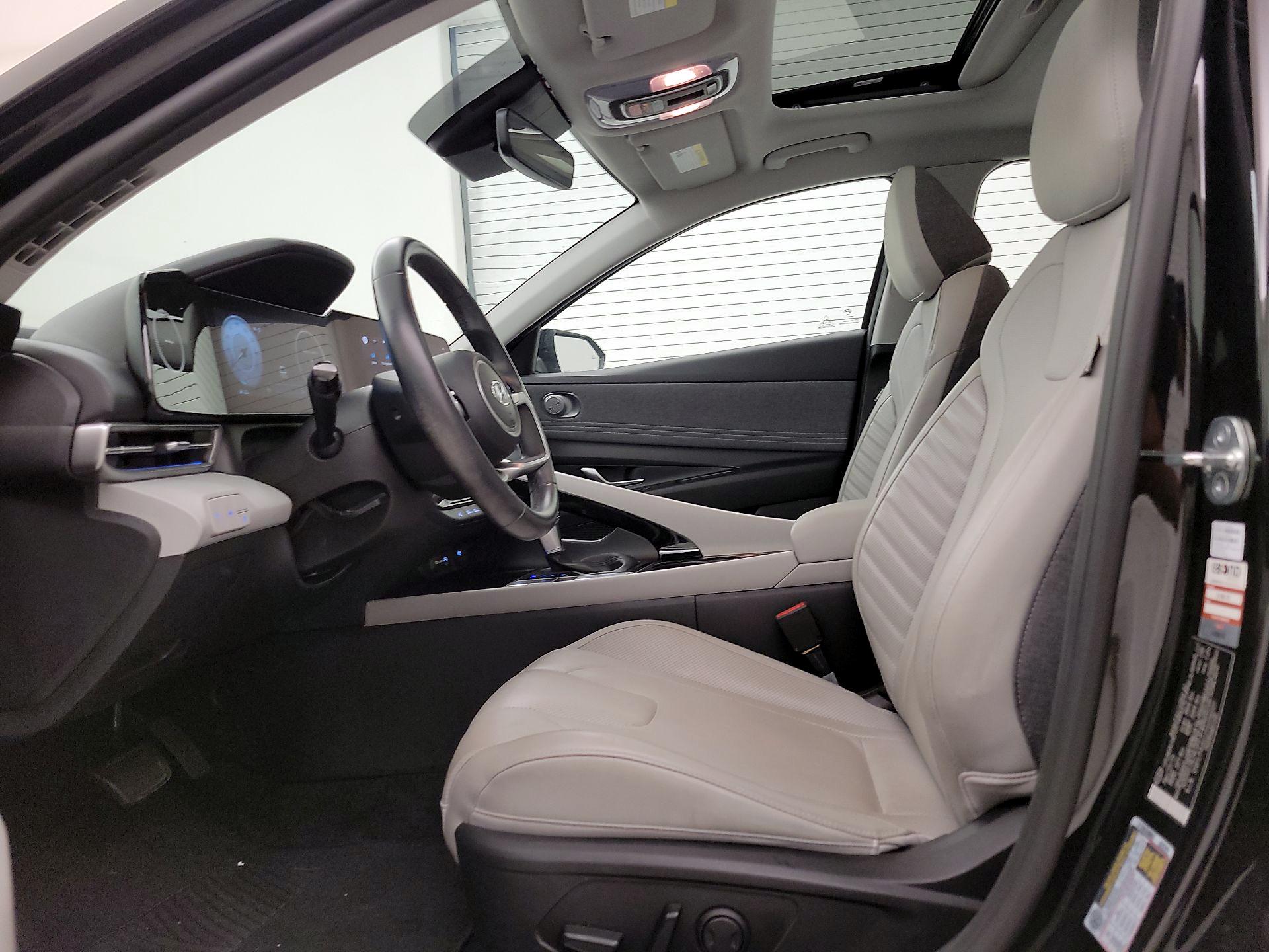 Thumbnail: 2023 Hyundai Elantra - 11