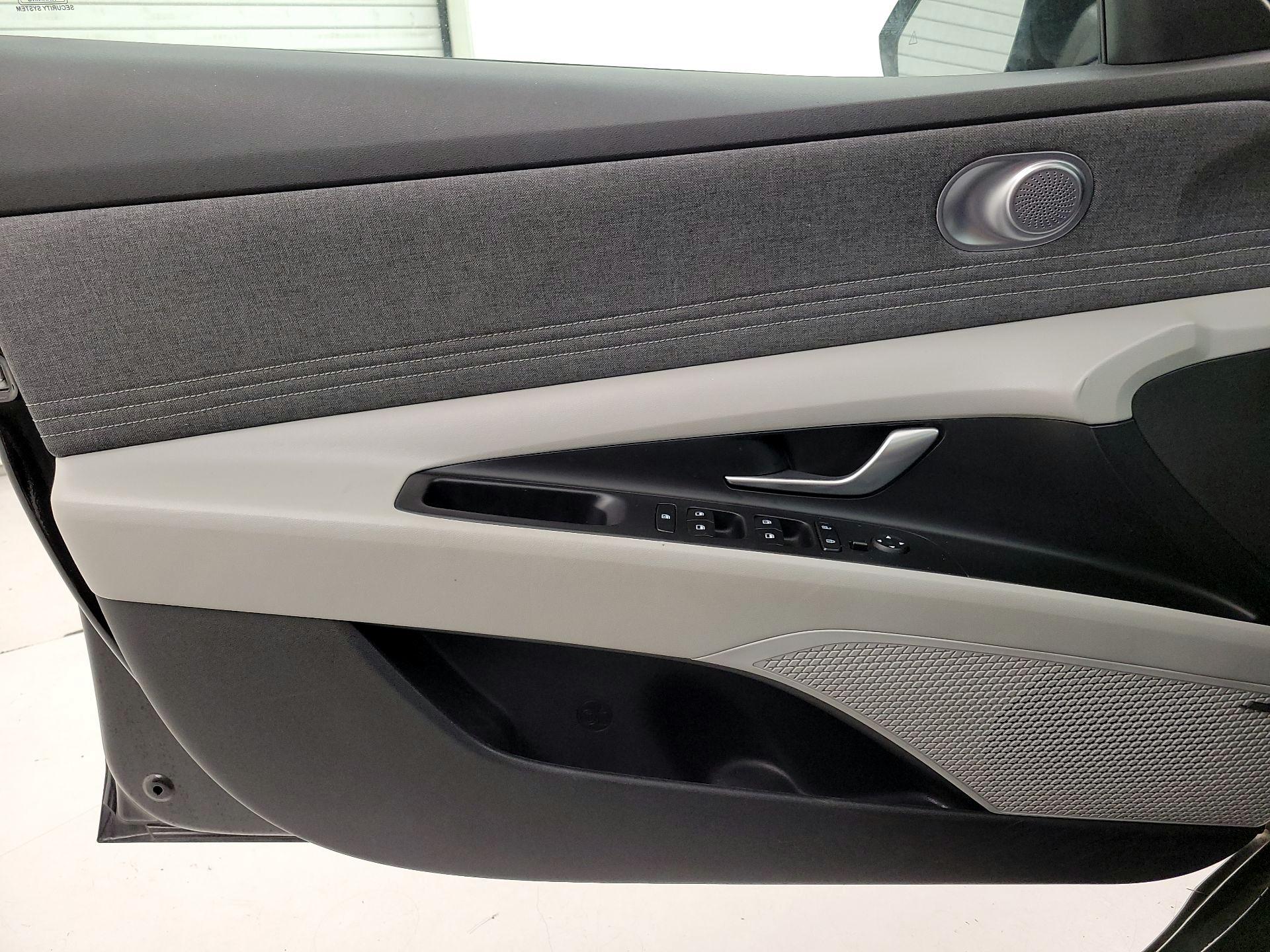 Thumbnail: 2023 Hyundai Elantra - 12