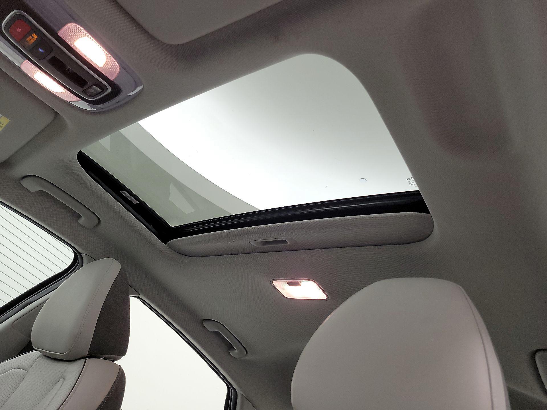 Thumbnail: 2023 Hyundai Elantra - 20