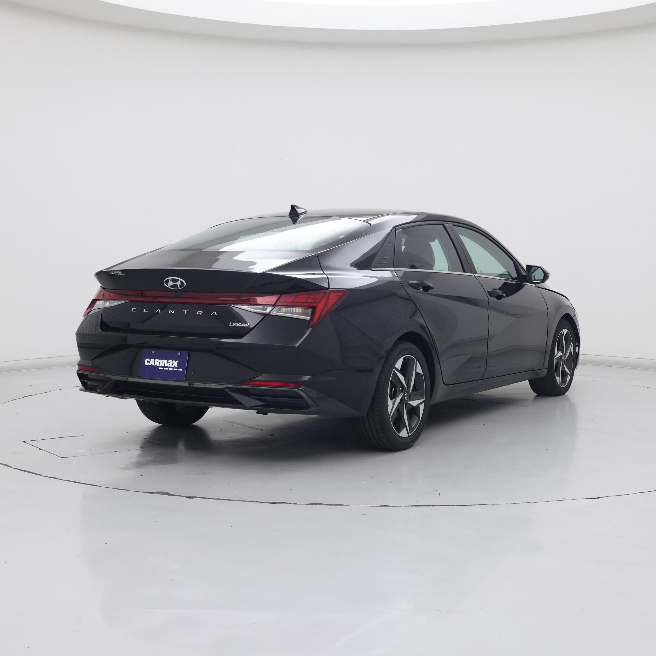 Thumbnail: 2023 Hyundai Elantra - 8