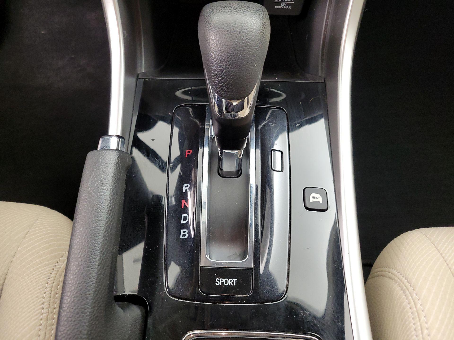 Thumbnail: 2017 Honda Accord - 17