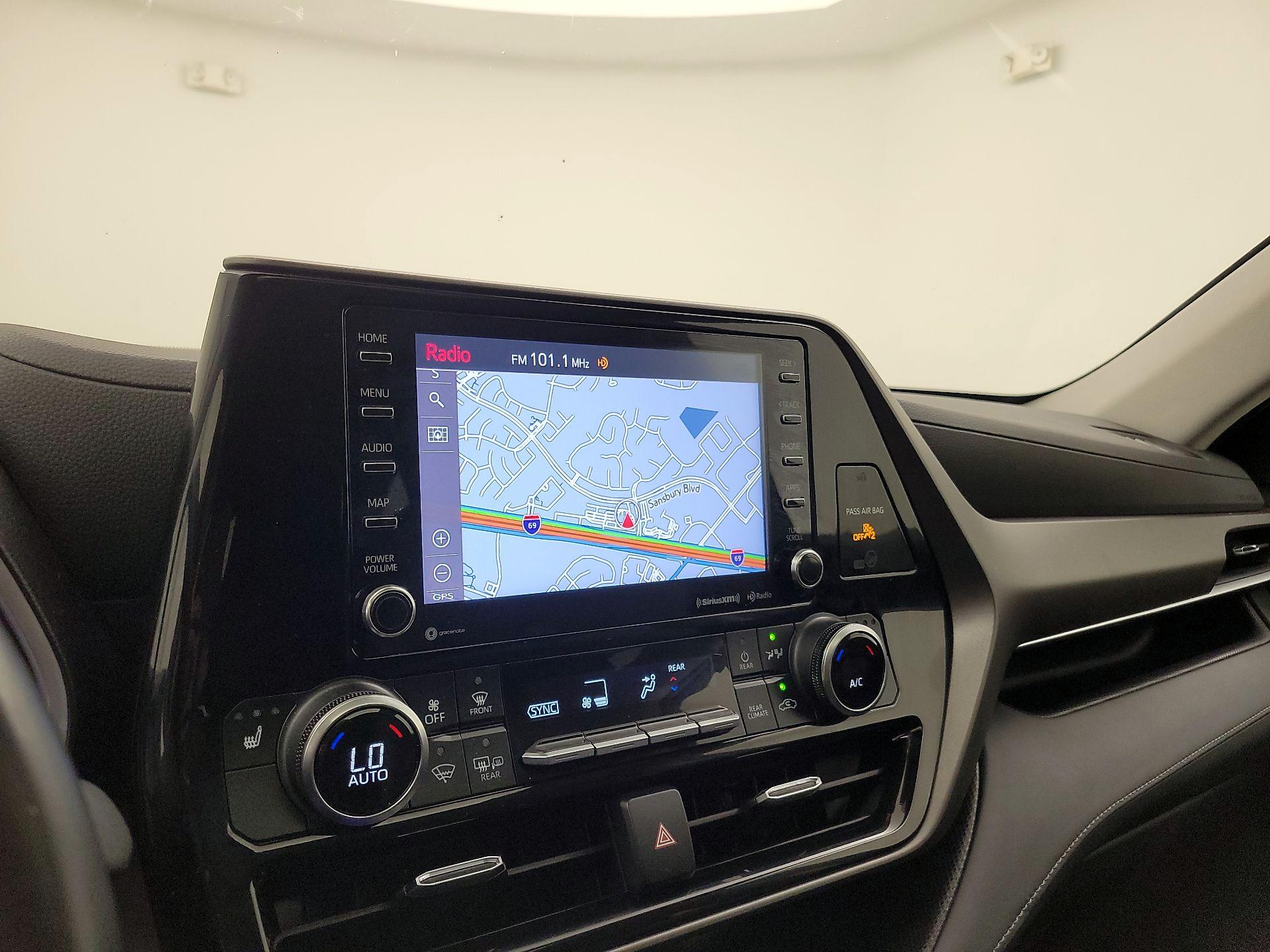 Thumbnail: 2022 Toyota Highlander - 14