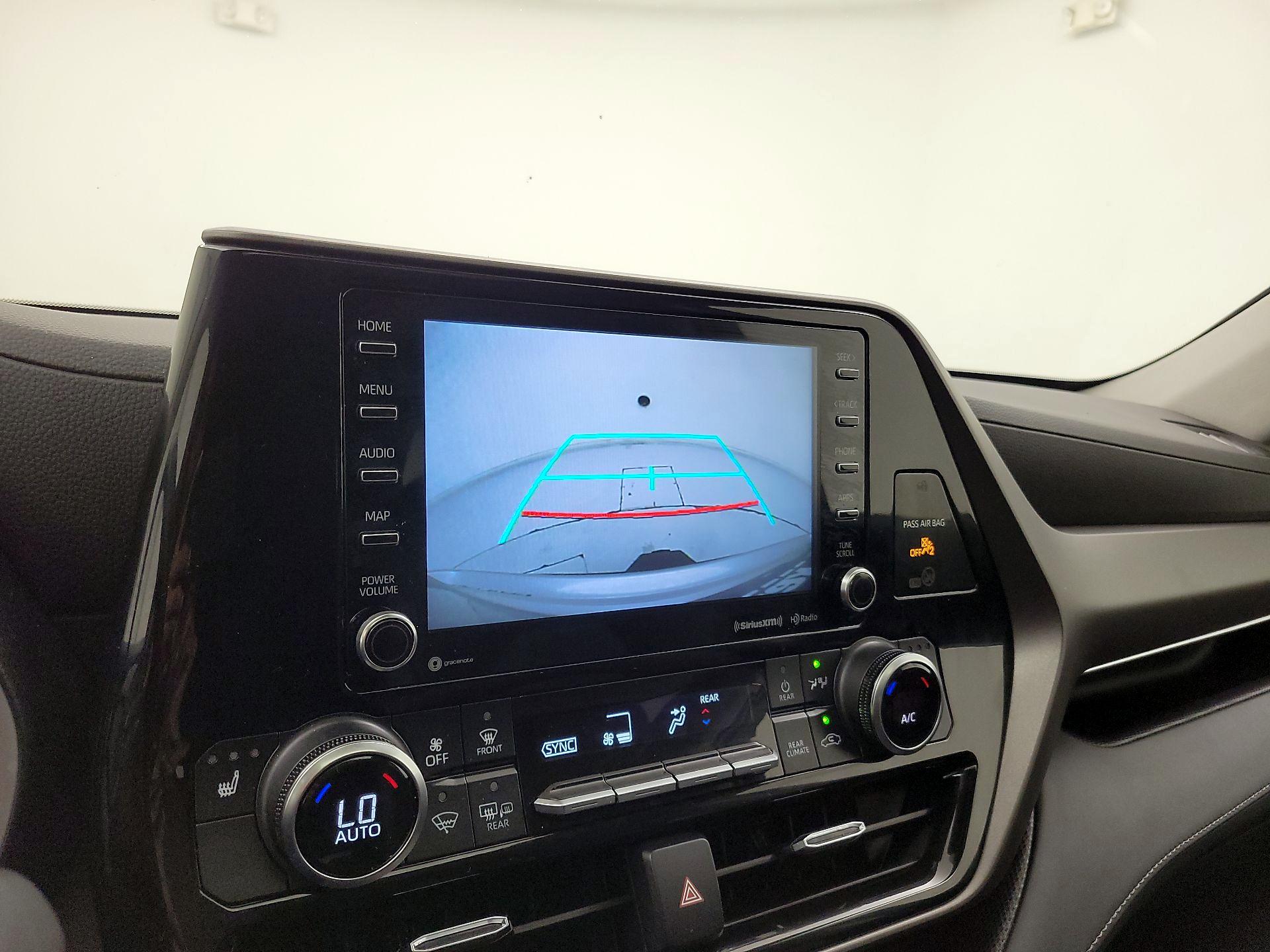 Thumbnail: 2022 Toyota Highlander - 15