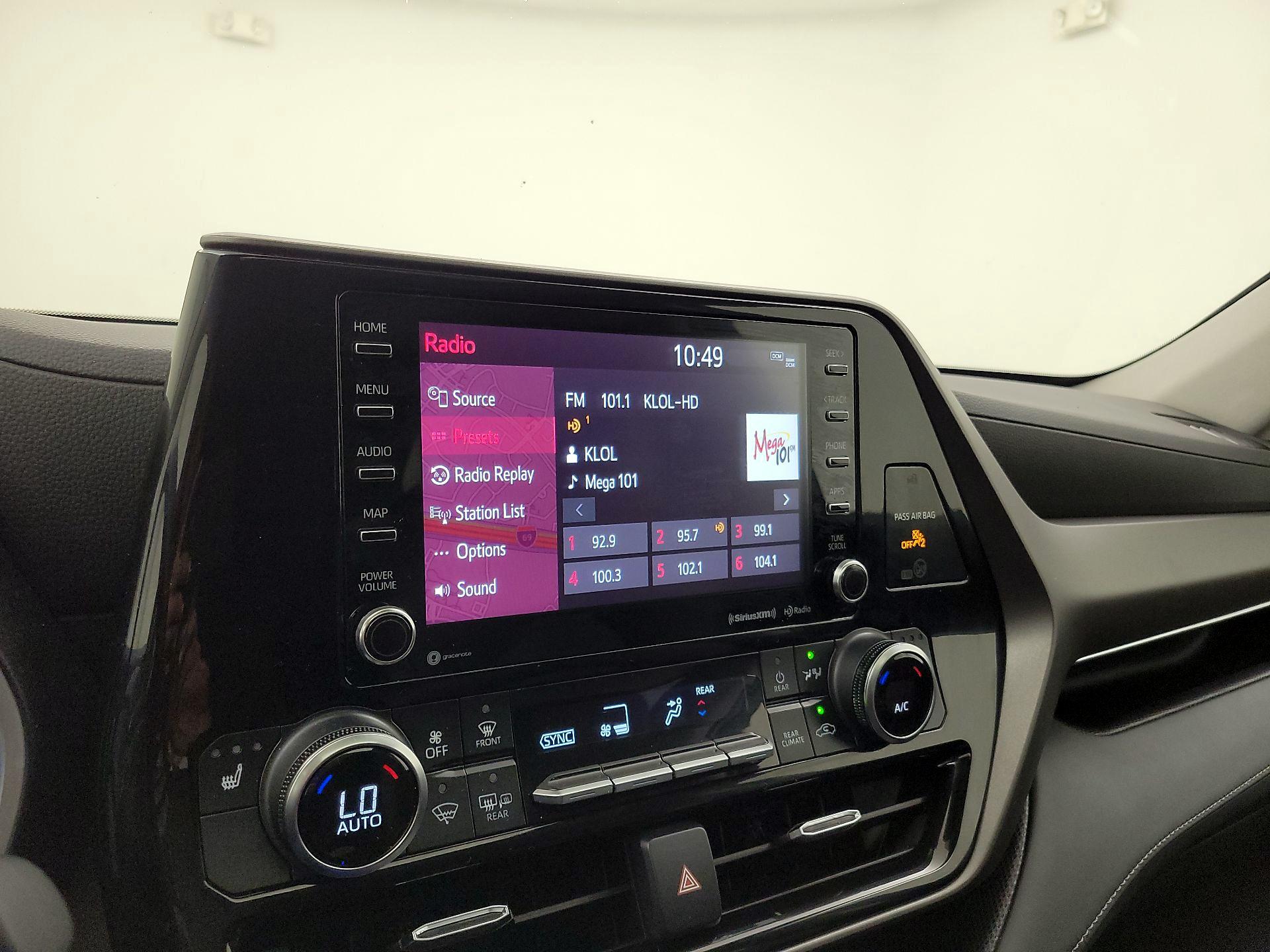 Thumbnail: 2022 Toyota Highlander - 16