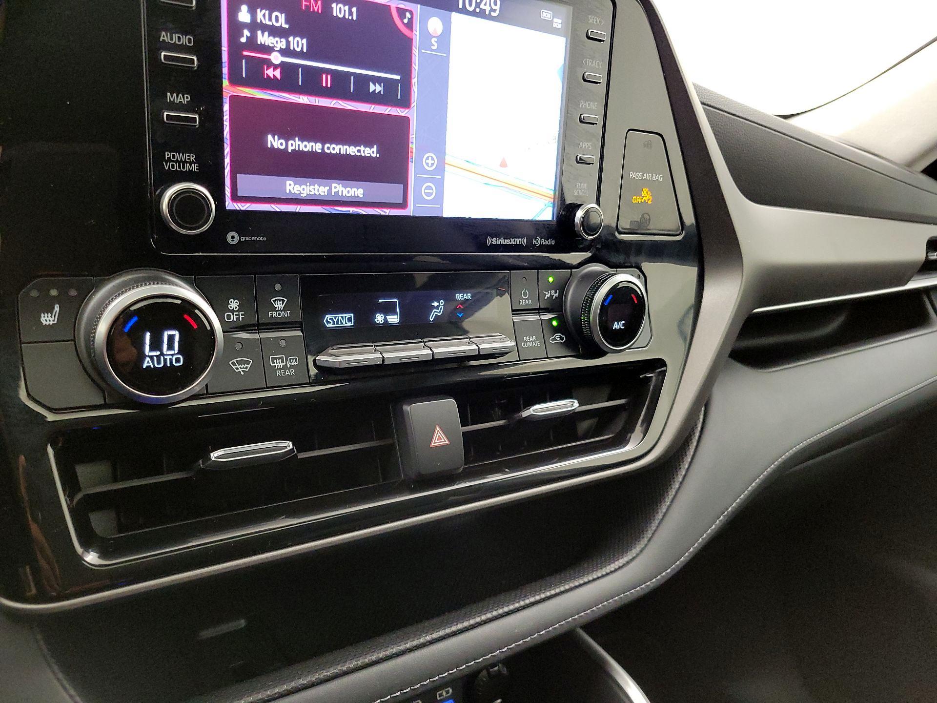 Thumbnail: 2022 Toyota Highlander - 17