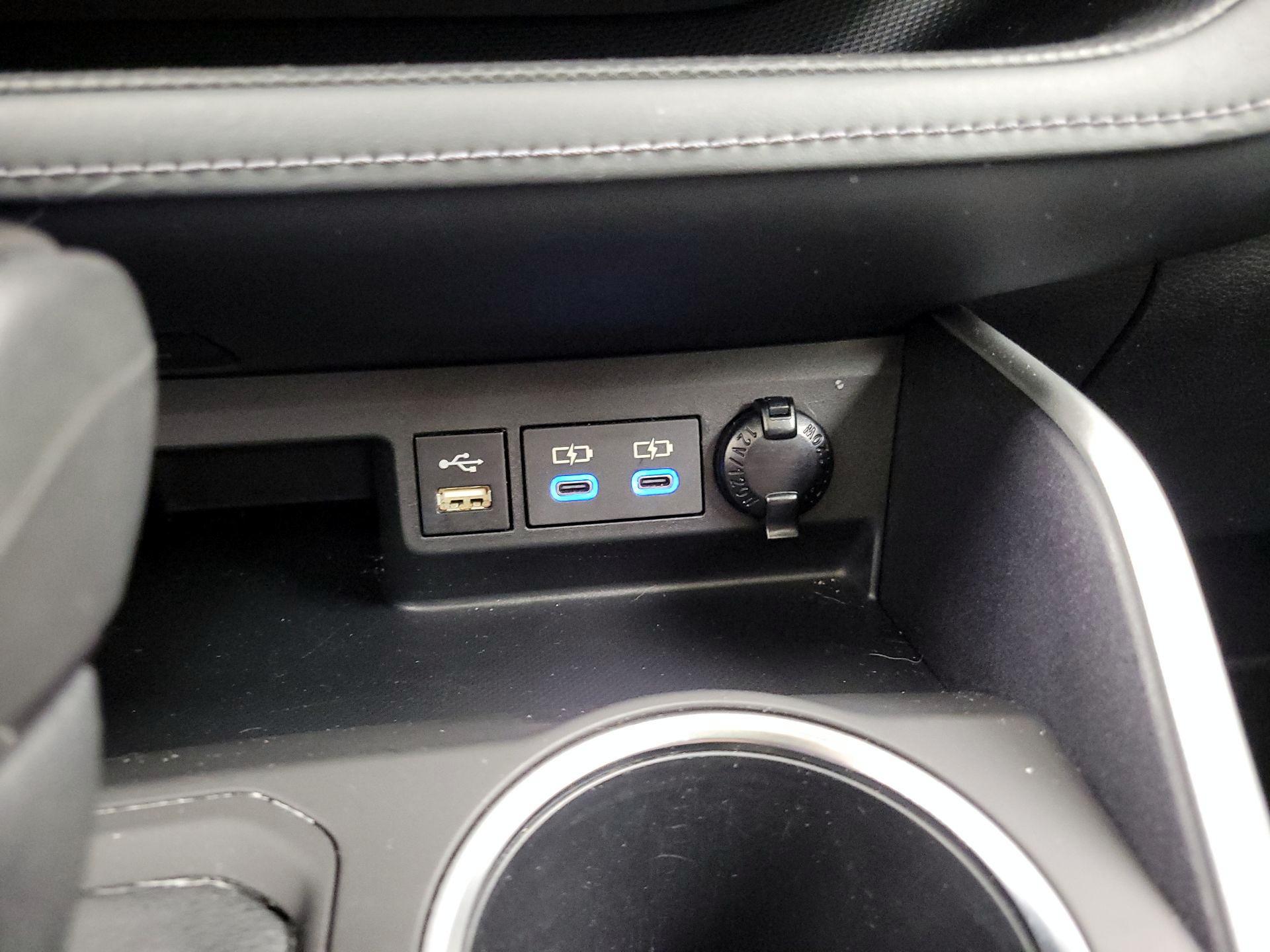 Thumbnail: 2022 Toyota Highlander - 19