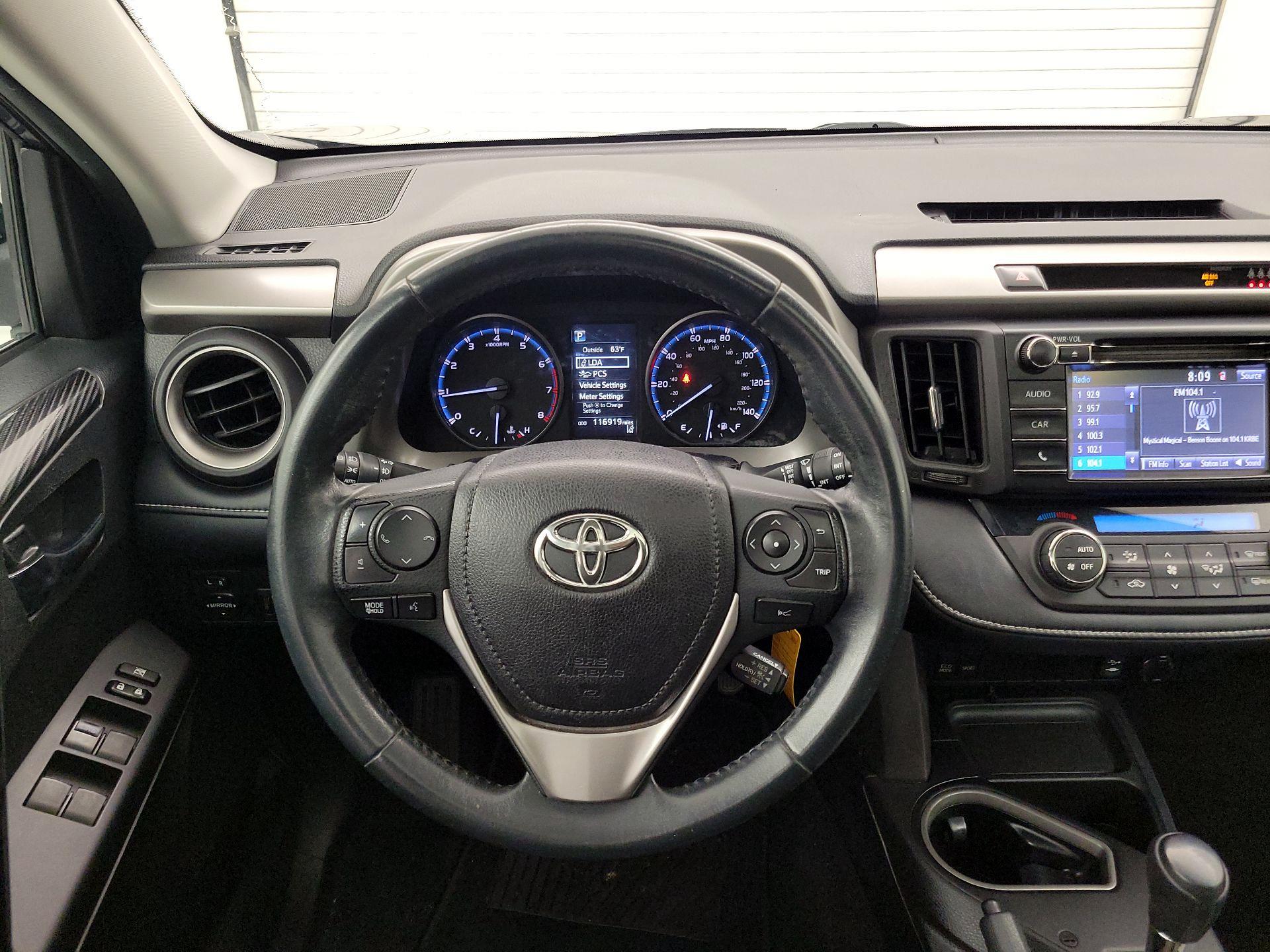 Thumbnail: 2018 Toyota RAV4 - 10
