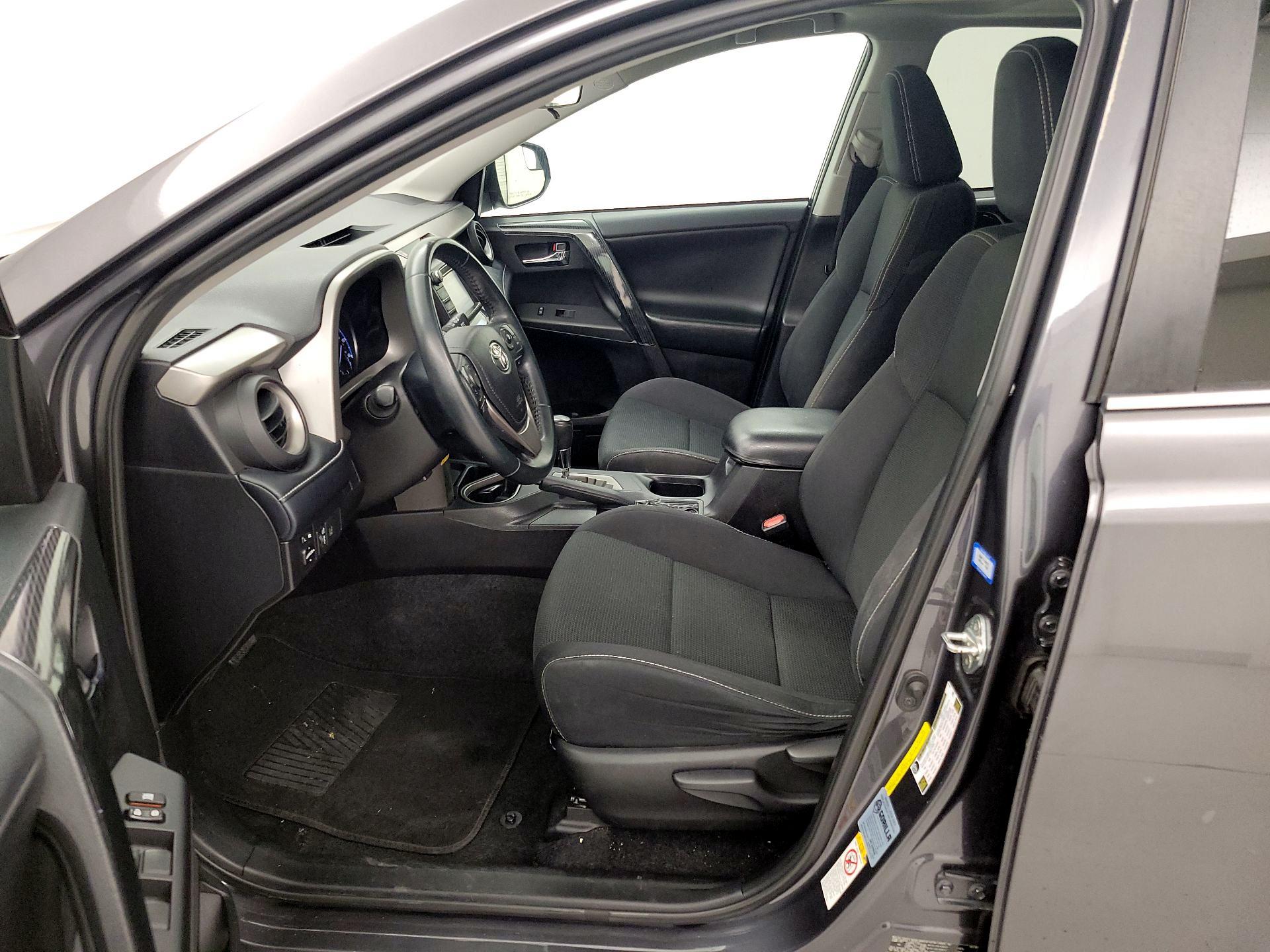 Thumbnail: 2018 Toyota RAV4 - 11