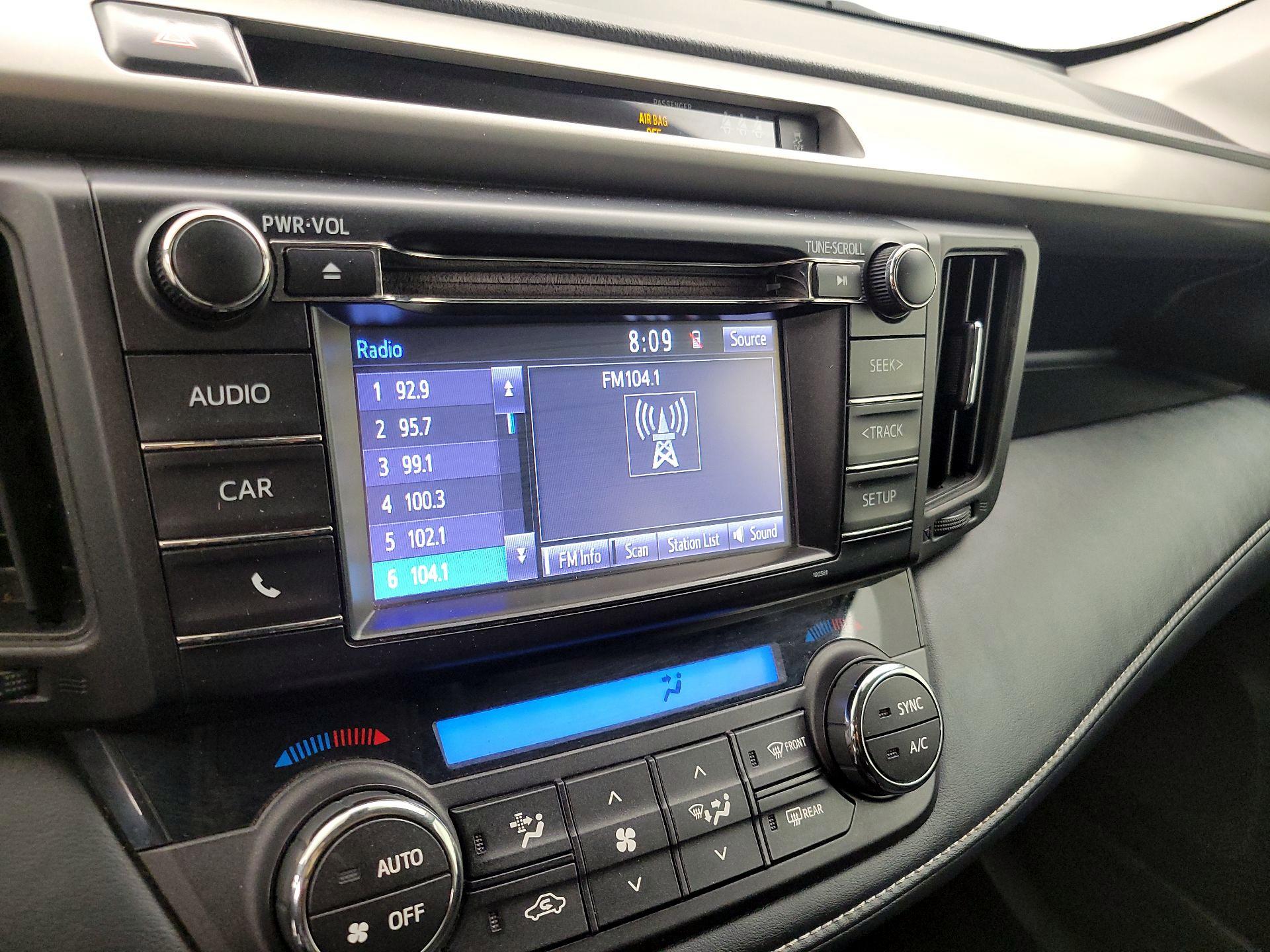 Thumbnail: 2018 Toyota RAV4 - 15