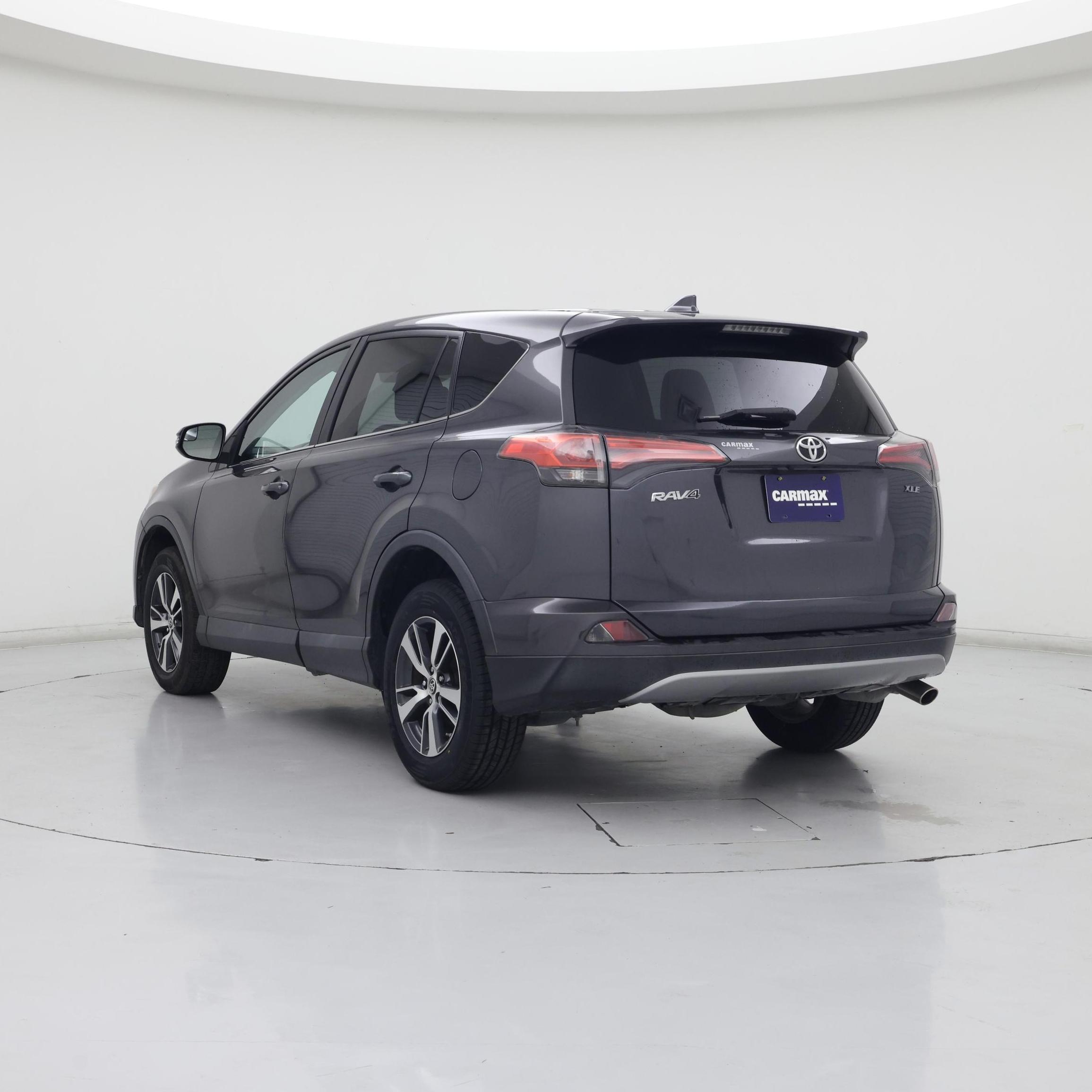 Thumbnail: 2018 Toyota RAV4 - 2