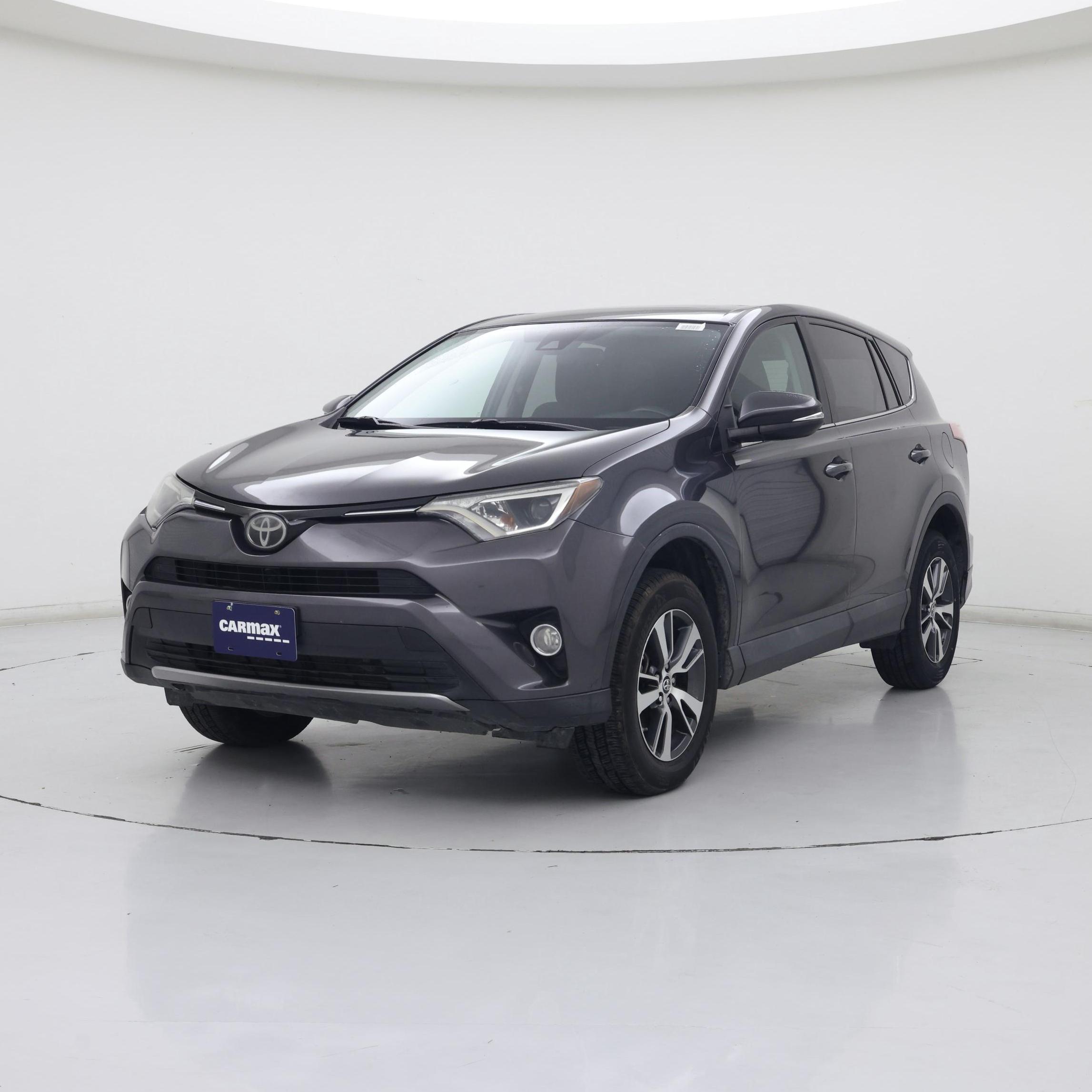Thumbnail: 2018 Toyota RAV4 - 4