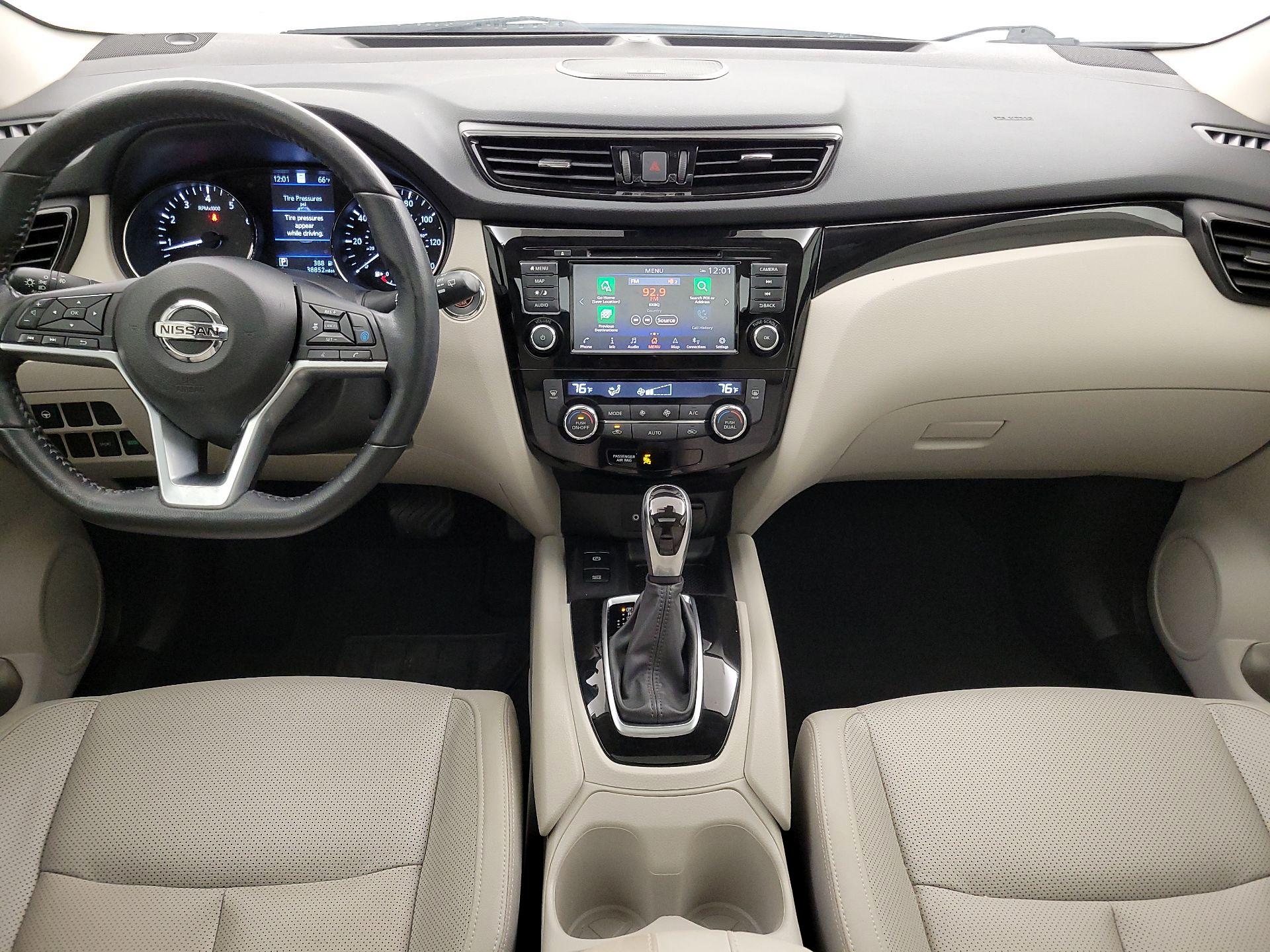 Thumbnail: 2022 Nissan Rogue Sport - 9