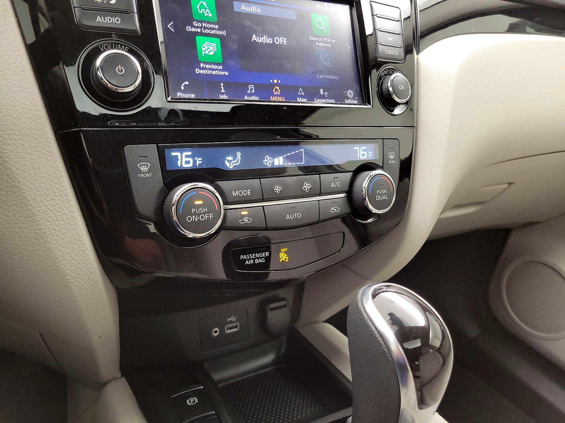 Thumbnail: 2022 Nissan Rogue Sport - 17