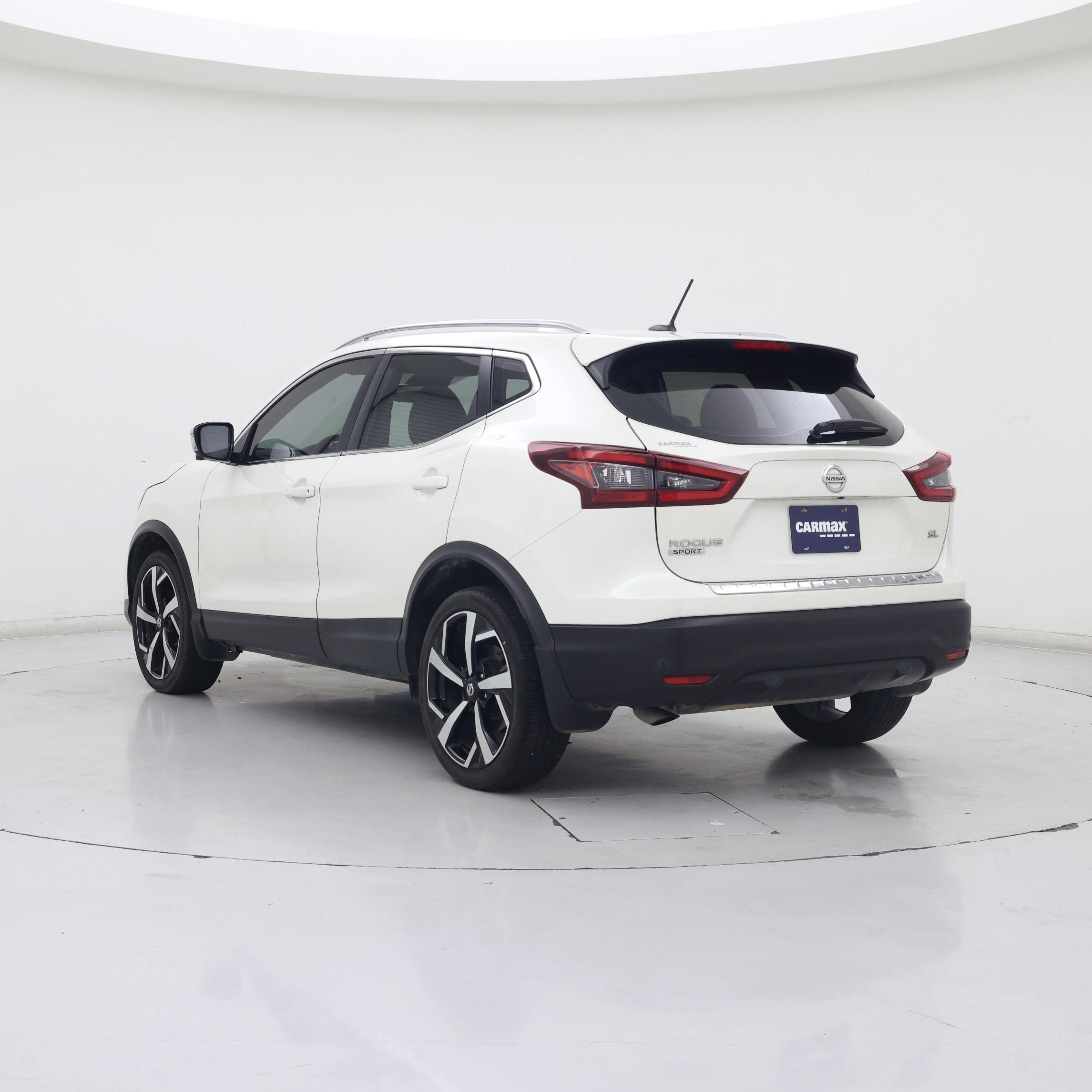 Thumbnail: 2022 Nissan Rogue Sport - 2