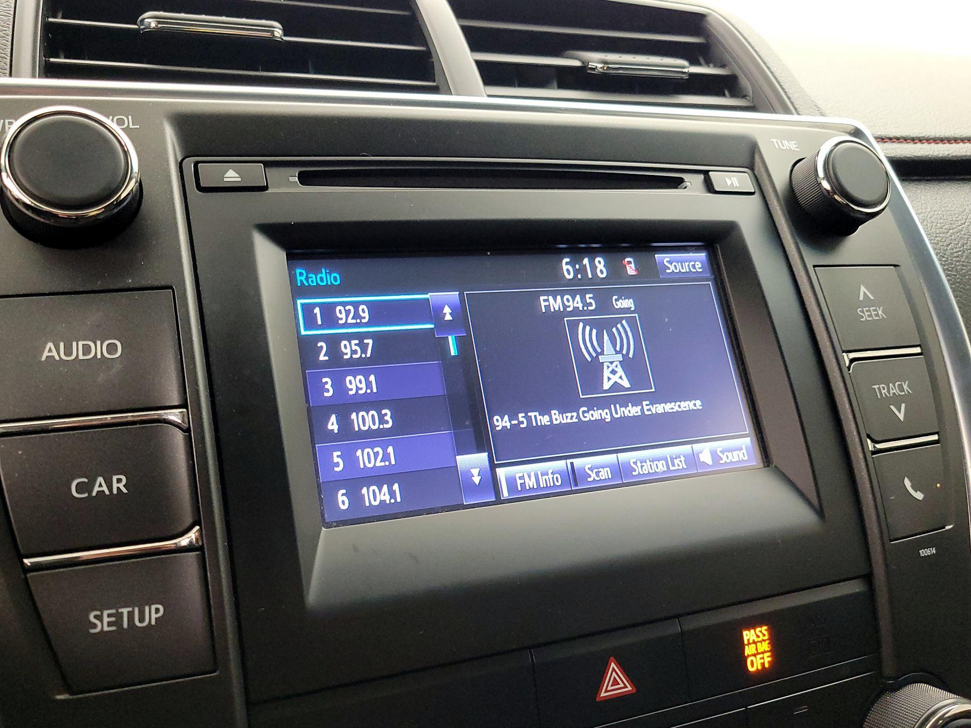 Thumbnail: 2016 Toyota Camry - 14