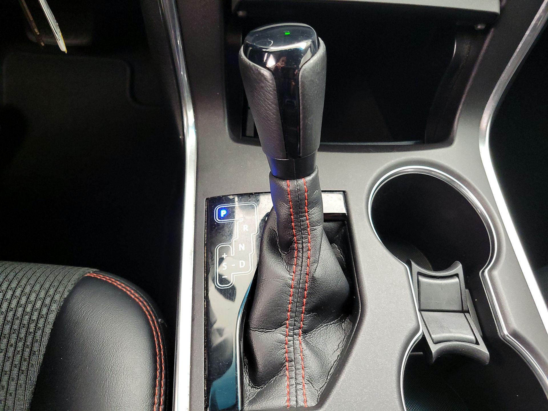 Thumbnail: 2016 Toyota Camry - 16