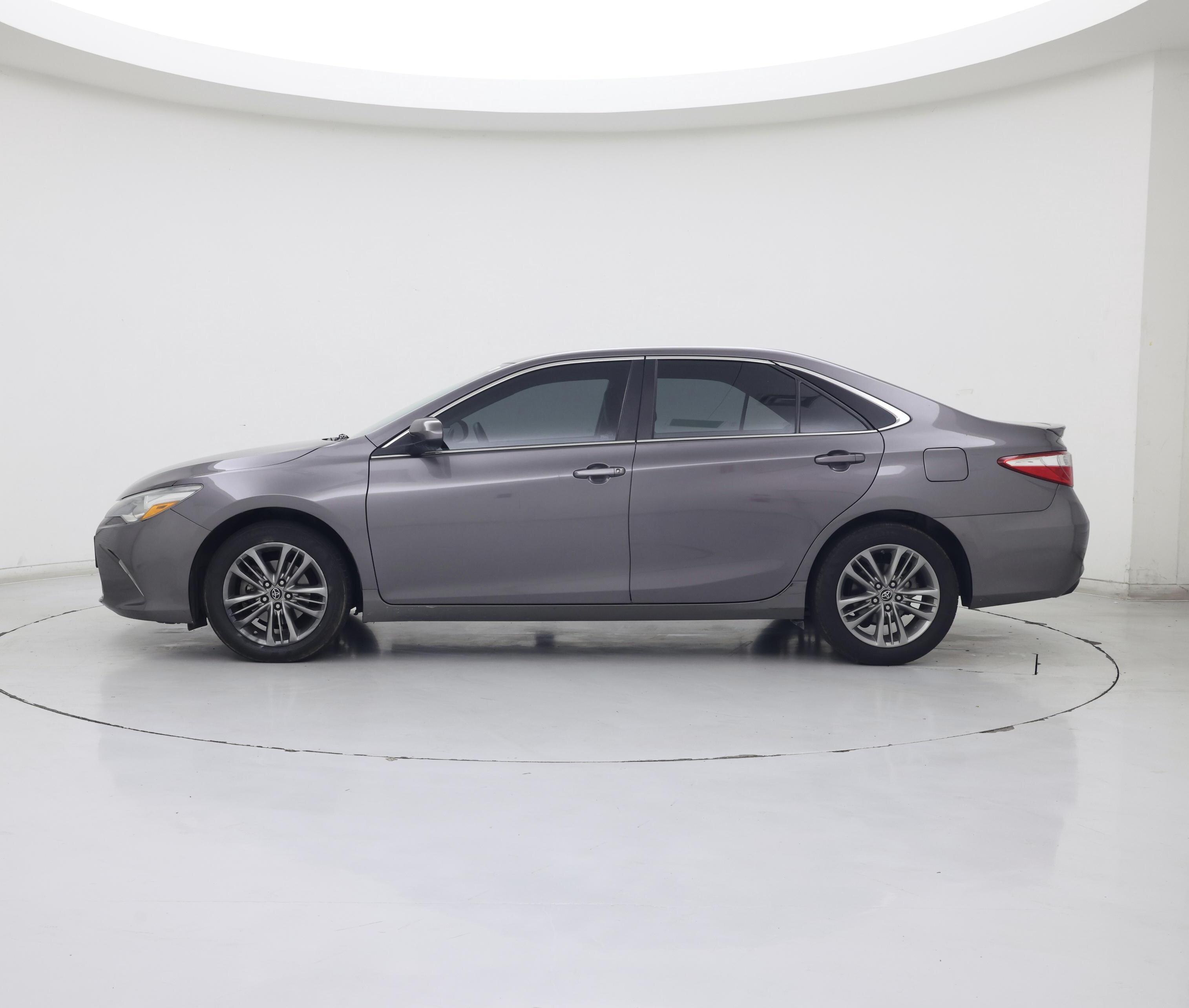 Thumbnail: 2016 Toyota Camry - 3