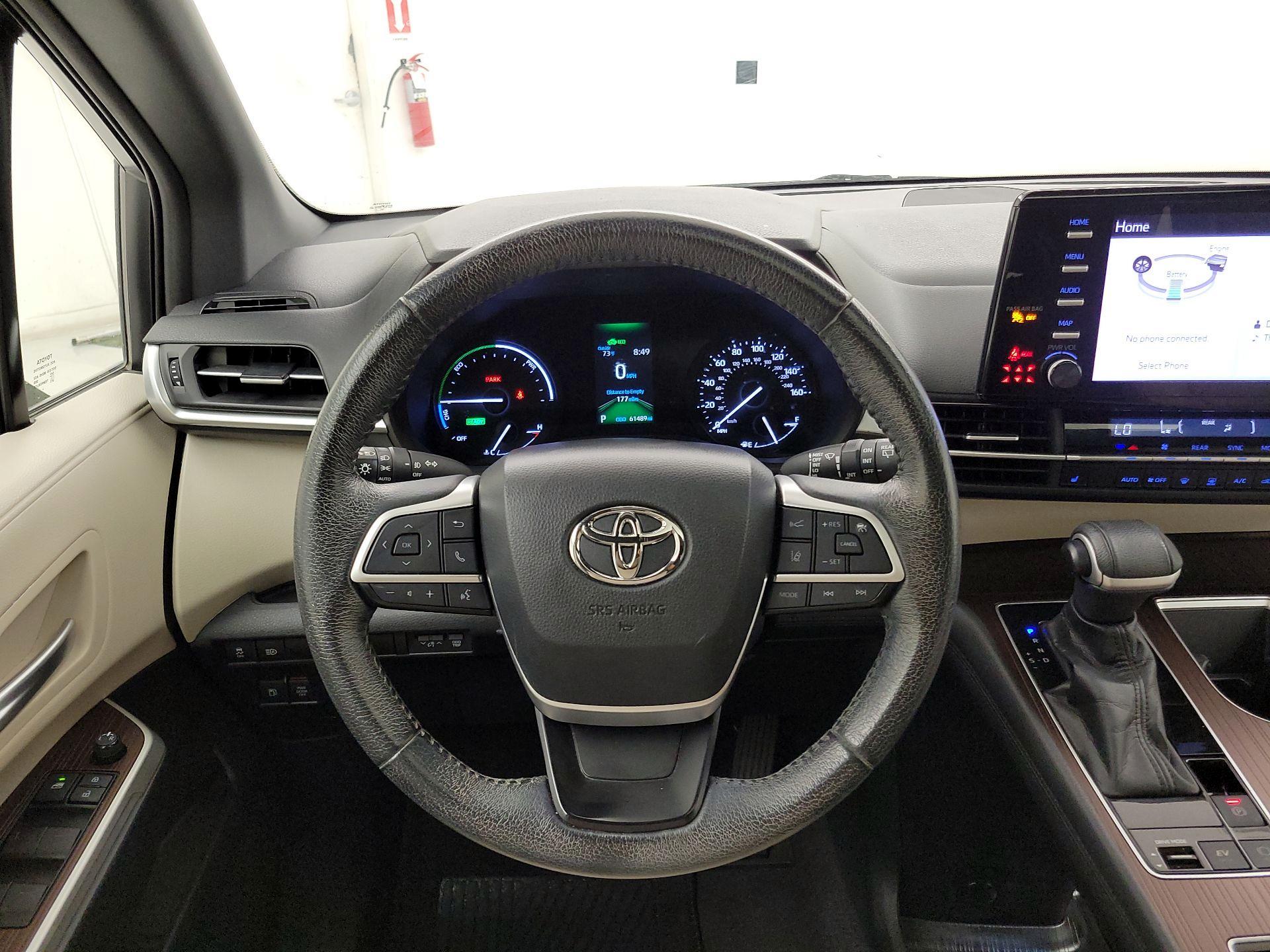 Thumbnail: 2021 Toyota Sienna - 10