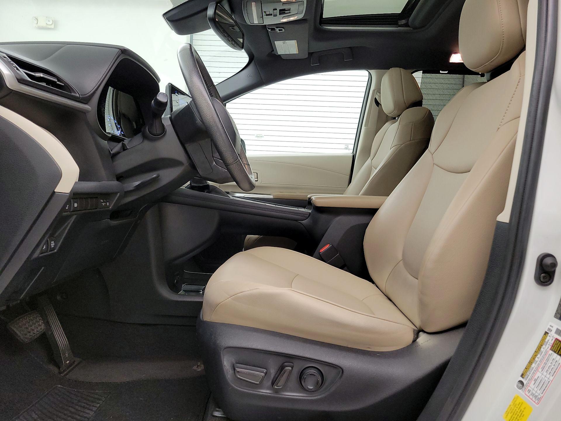 Thumbnail: 2021 Toyota Sienna - 11