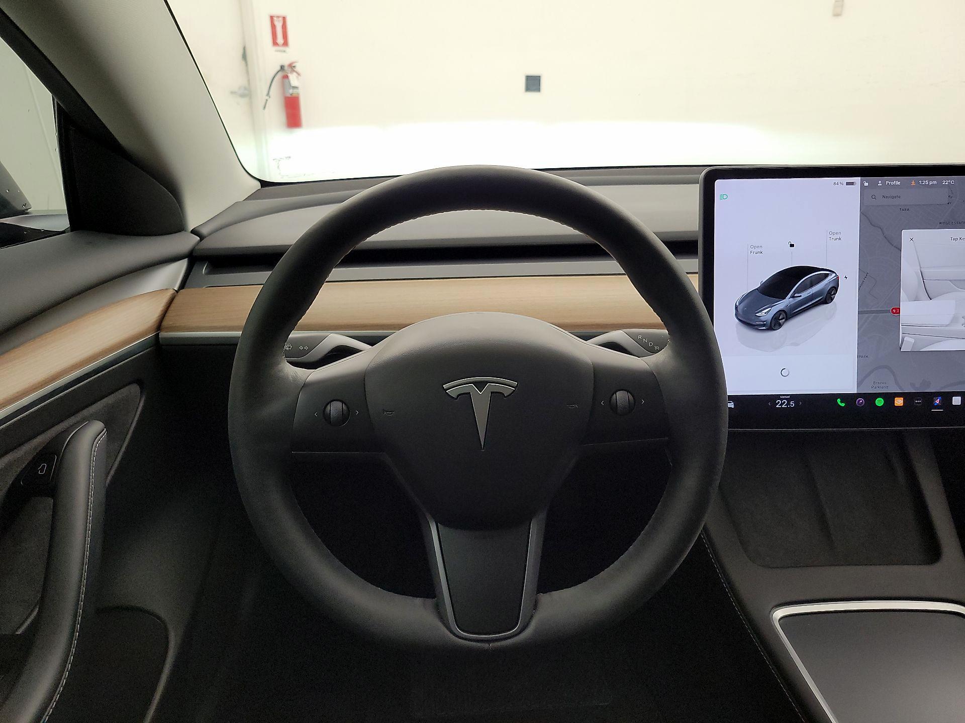 Thumbnail: 2023 Tesla Model 3 - 10