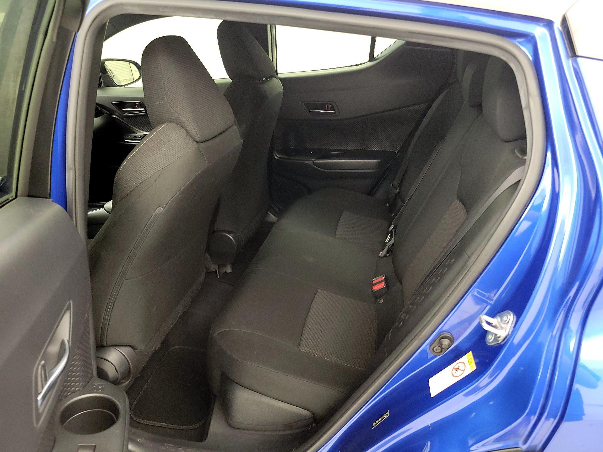 Thumbnail: 2019 Toyota C-HR - 19
