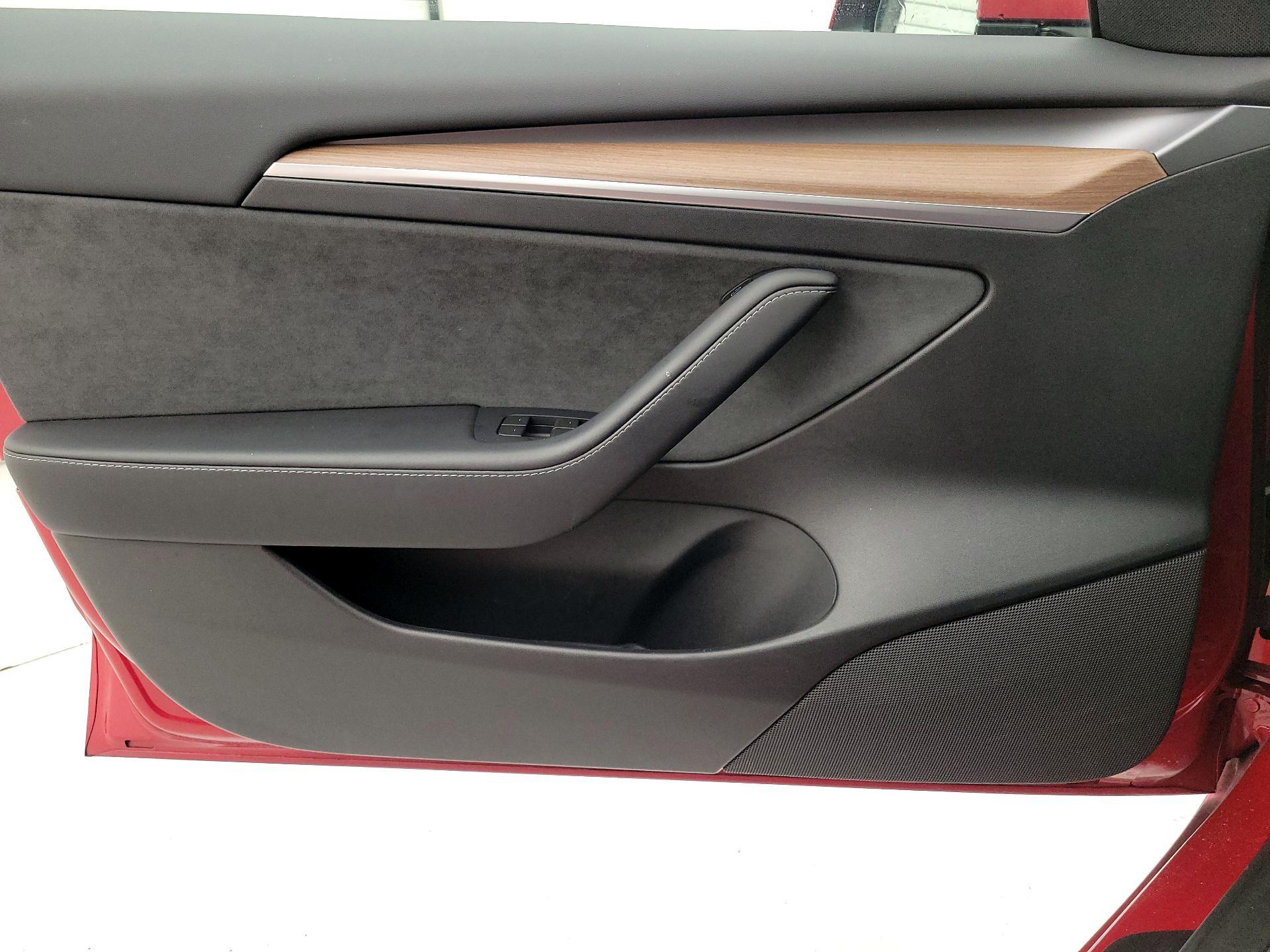 Thumbnail: 2023 Tesla Model 3 - 12