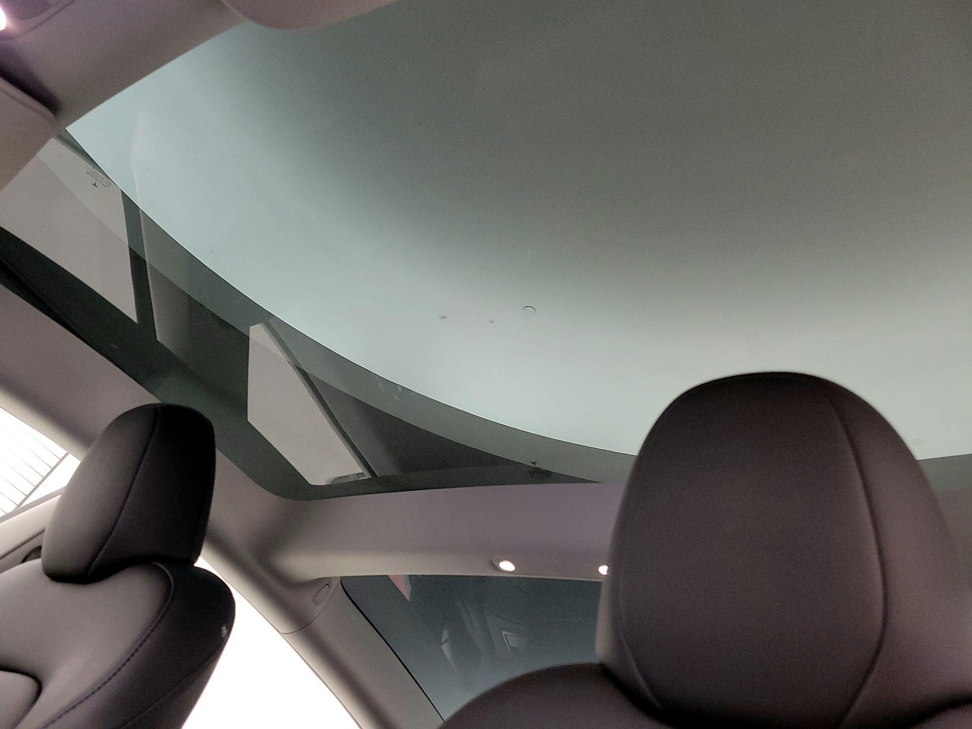 Thumbnail: 2023 Tesla Model 3 - 19