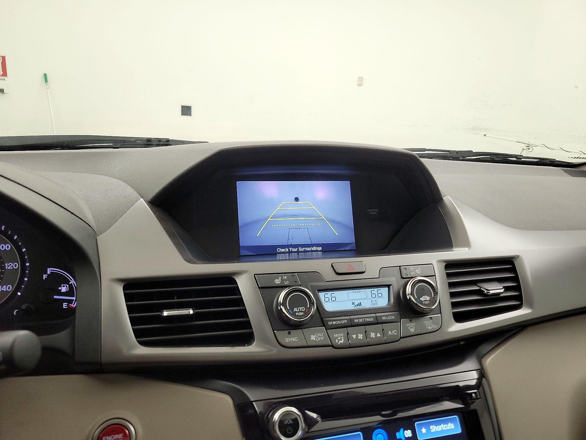 Thumbnail: 2017 Honda Odyssey - 14