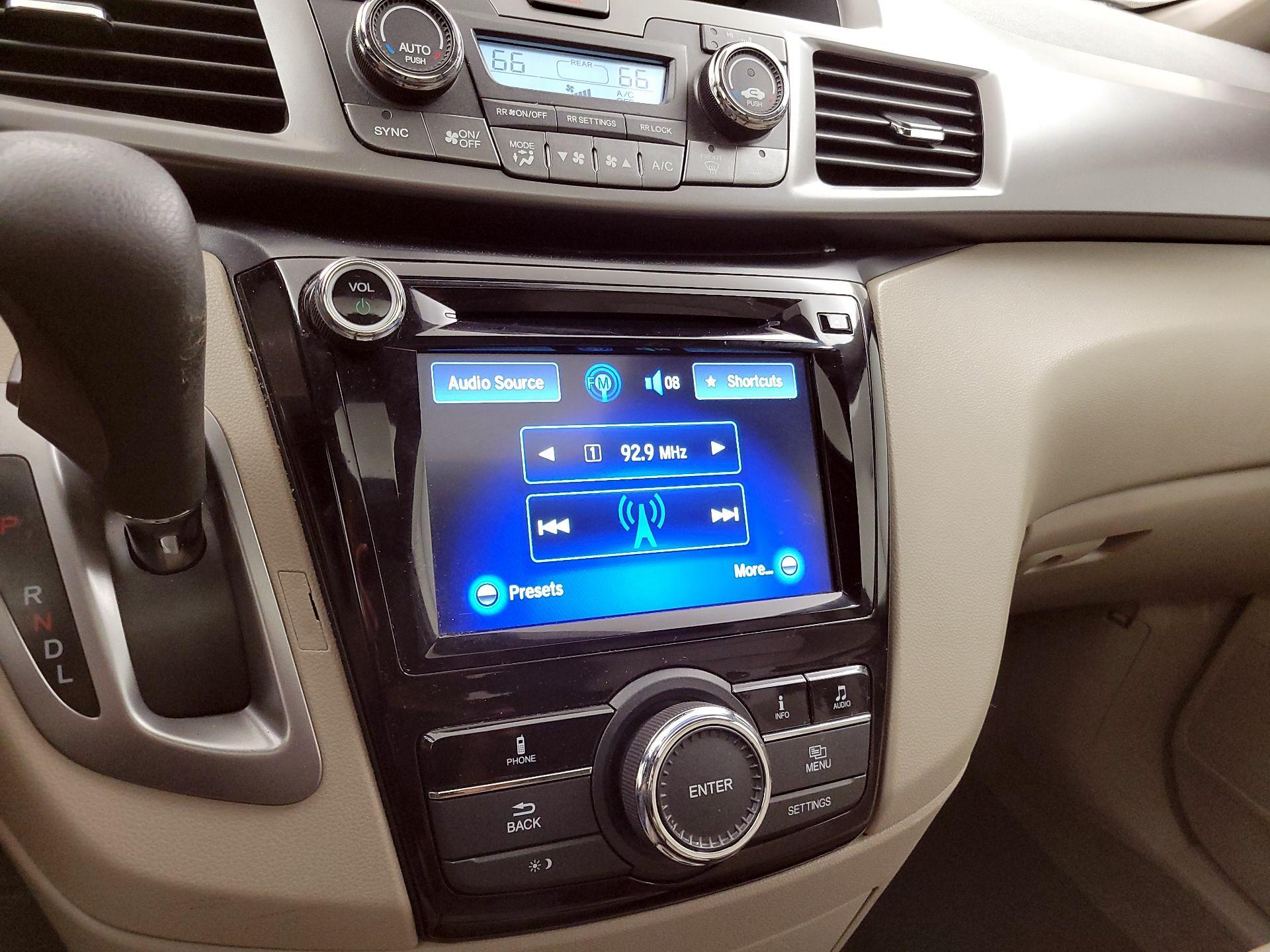 Thumbnail: 2017 Honda Odyssey - 15