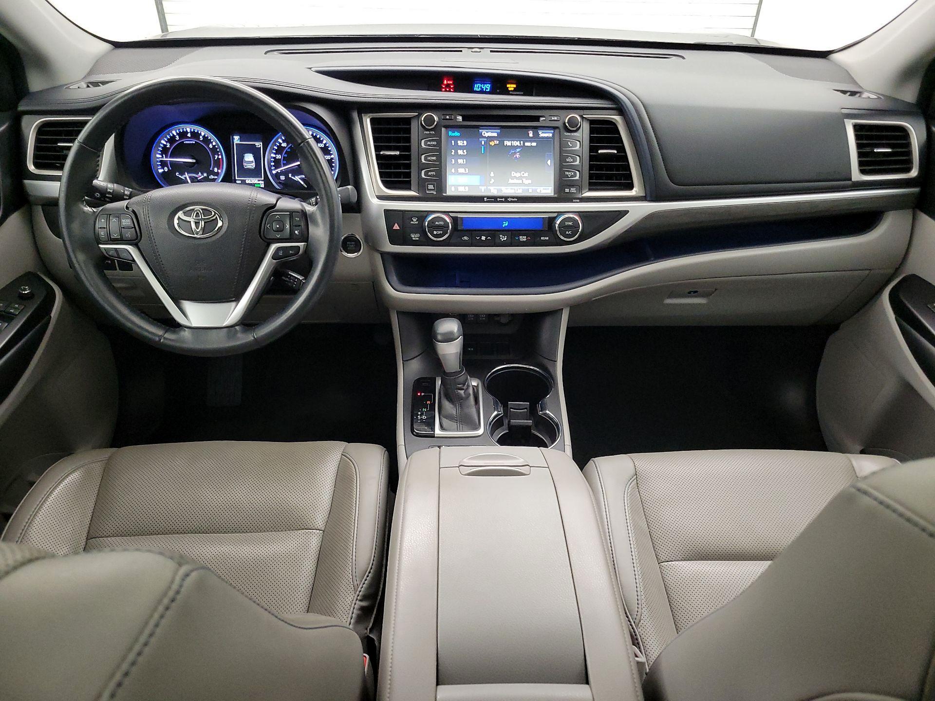 Thumbnail: 2018 Toyota Highlander - 9