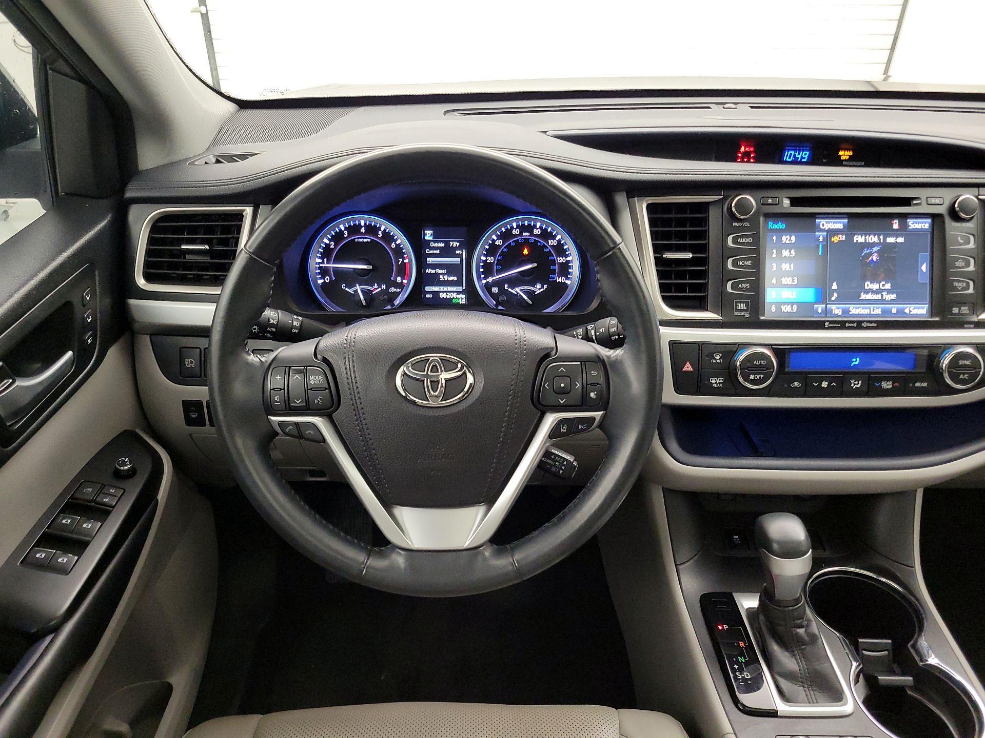 Thumbnail: 2018 Toyota Highlander - 10