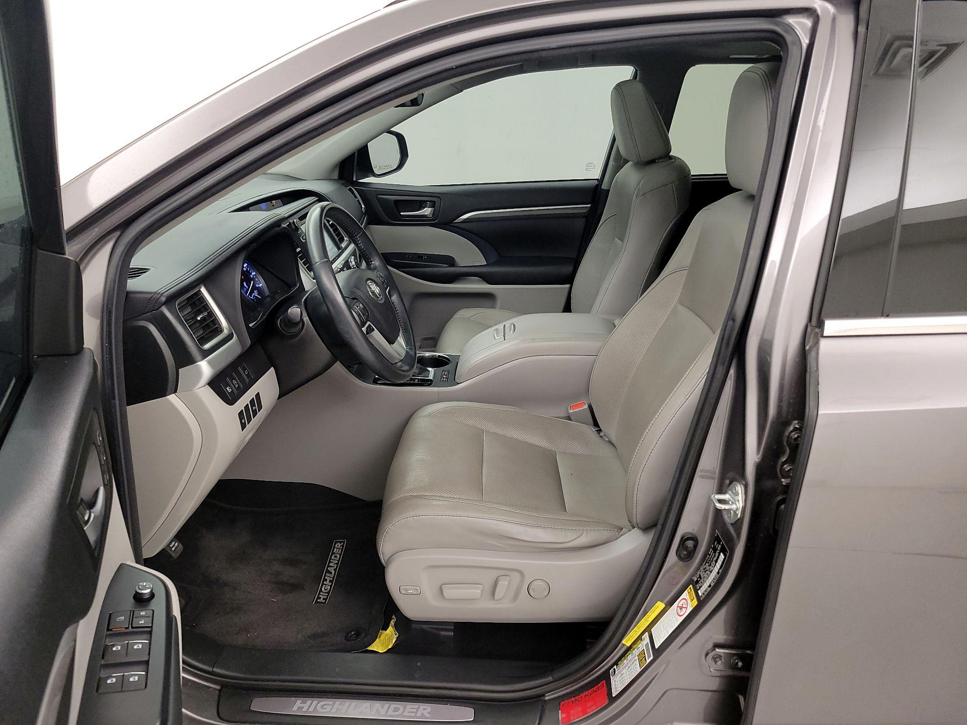 Thumbnail: 2018 Toyota Highlander - 11