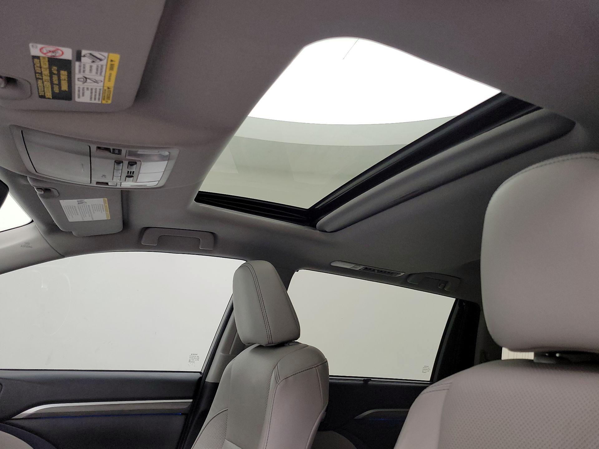 Thumbnail: 2018 Toyota Highlander - 19