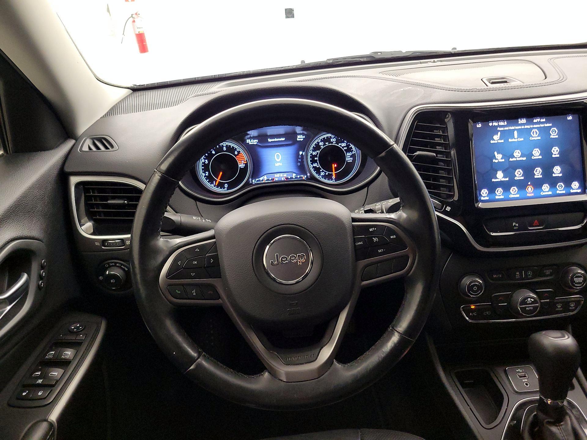 Thumbnail: 2020 Jeep Cherokee - 10