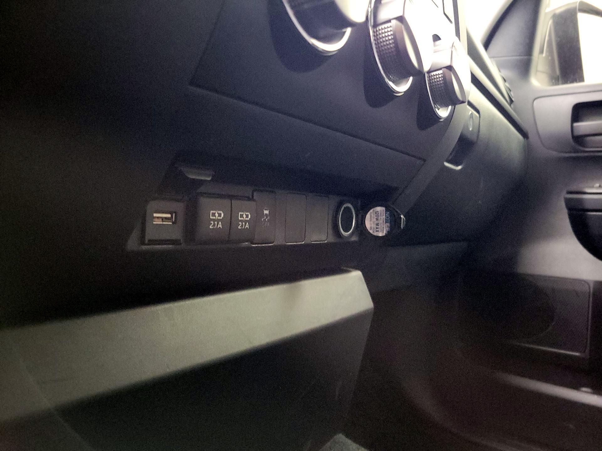 Thumbnail: 2021 Toyota Tundra - 18