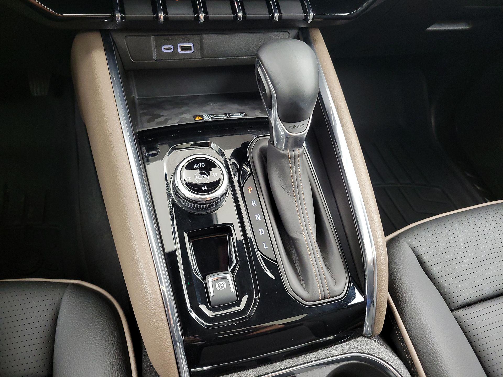 Thumbnail: 2024 GMC Canyon - 18