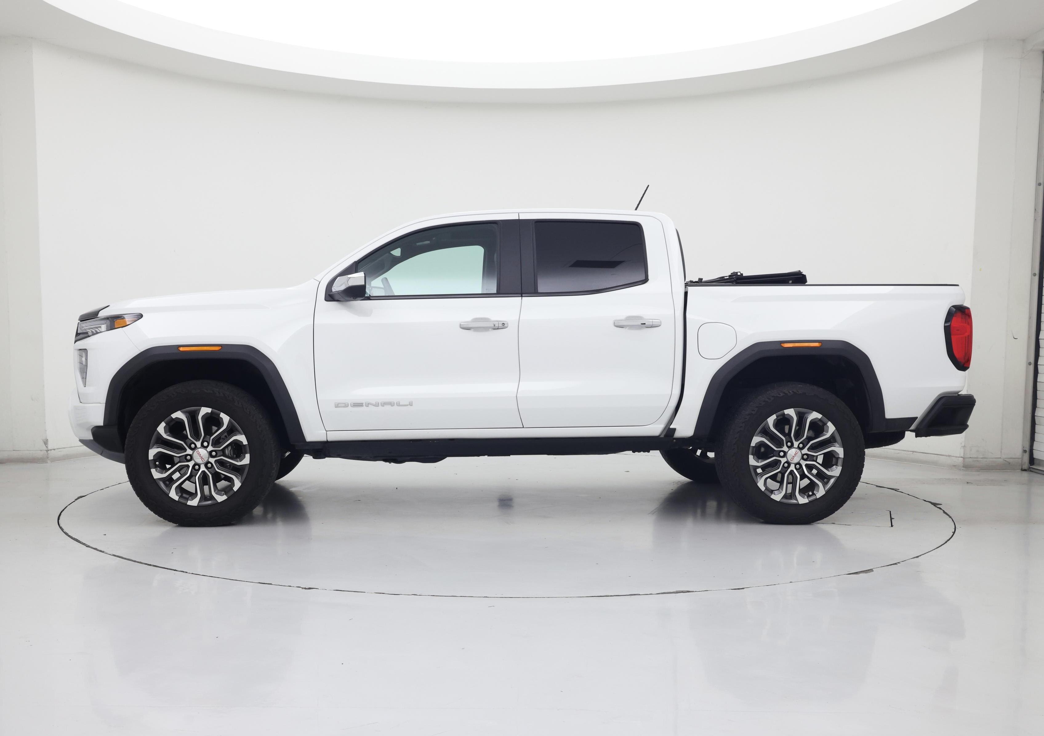 Thumbnail: 2024 GMC Canyon - 3