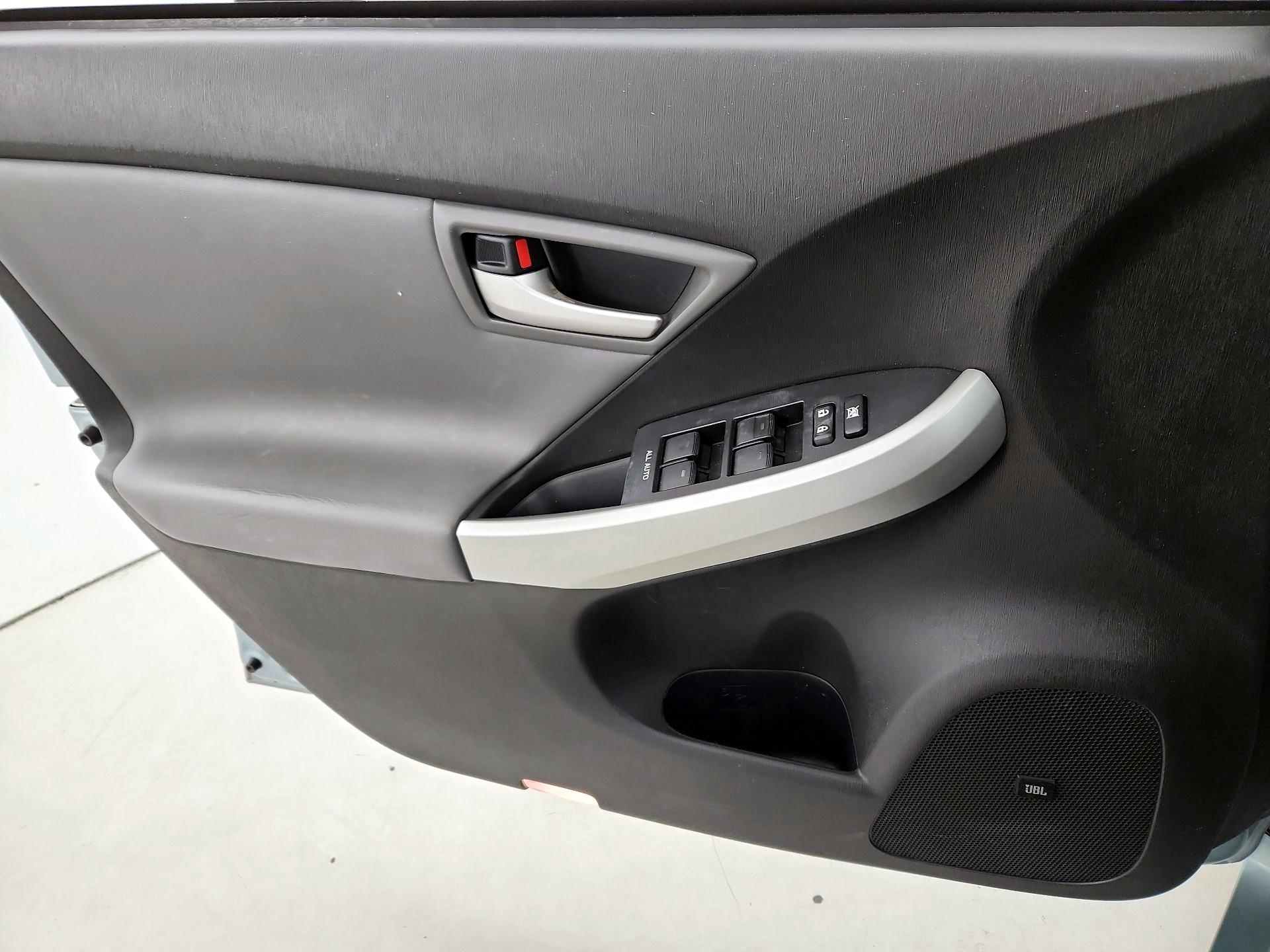 Thumbnail: 2014 Toyota Prius - 12