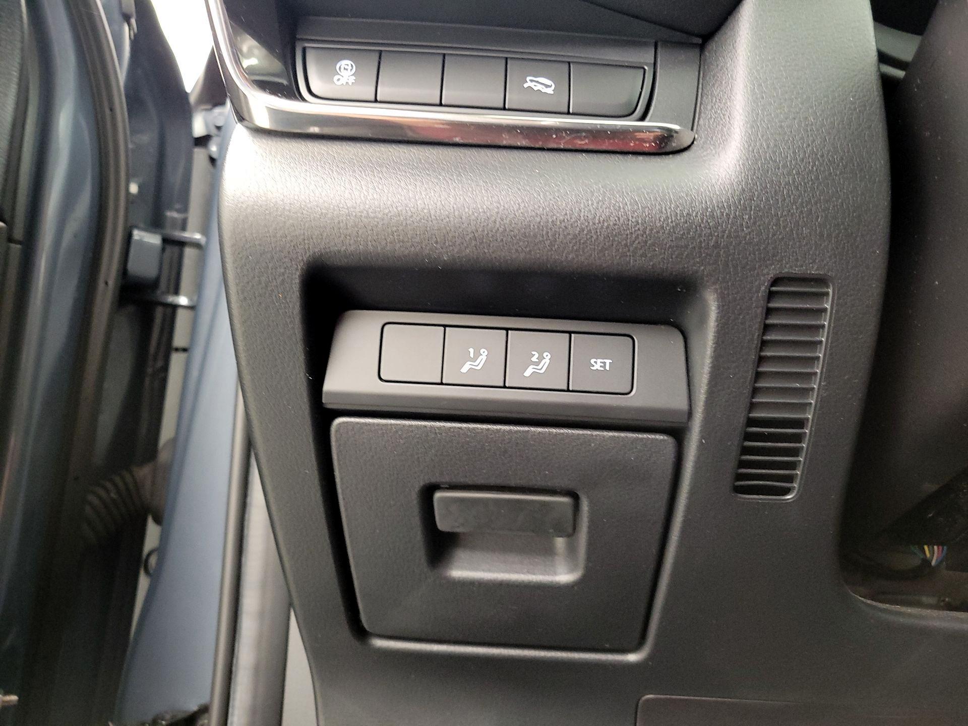 Thumbnail: 2022 Mazda CX-30 - 13