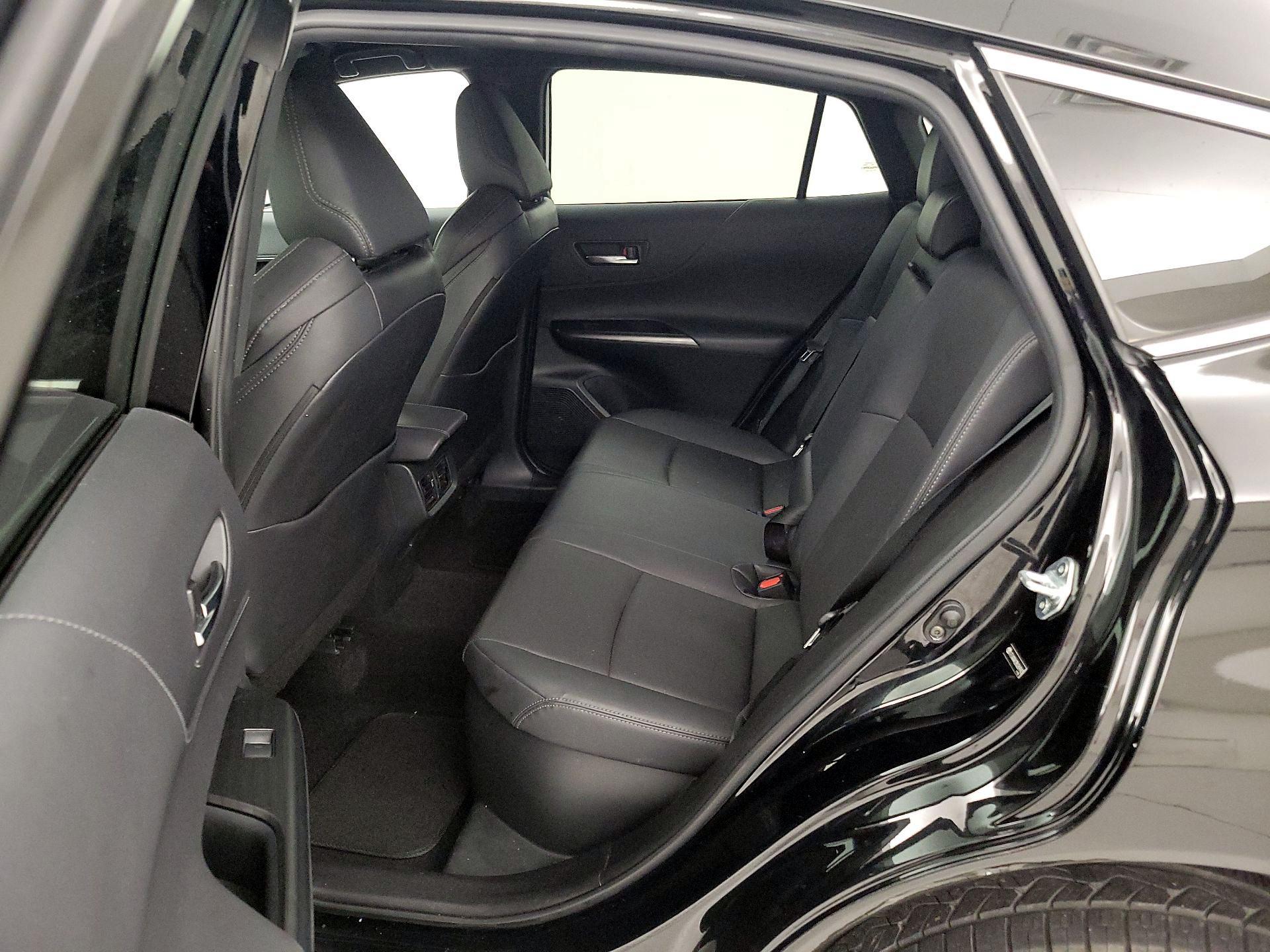 Thumbnail: 2021 Toyota Venza - 19