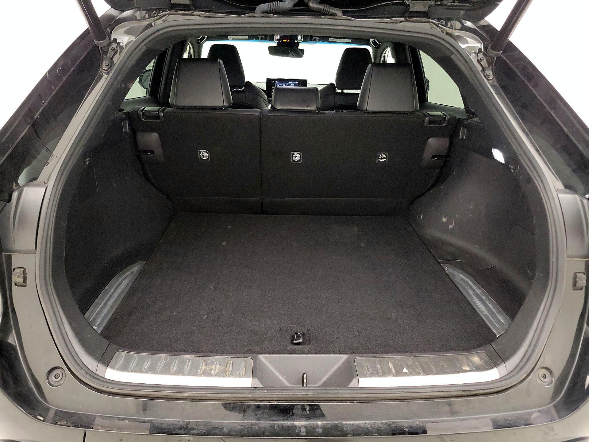 Thumbnail: 2021 Toyota Venza - 20