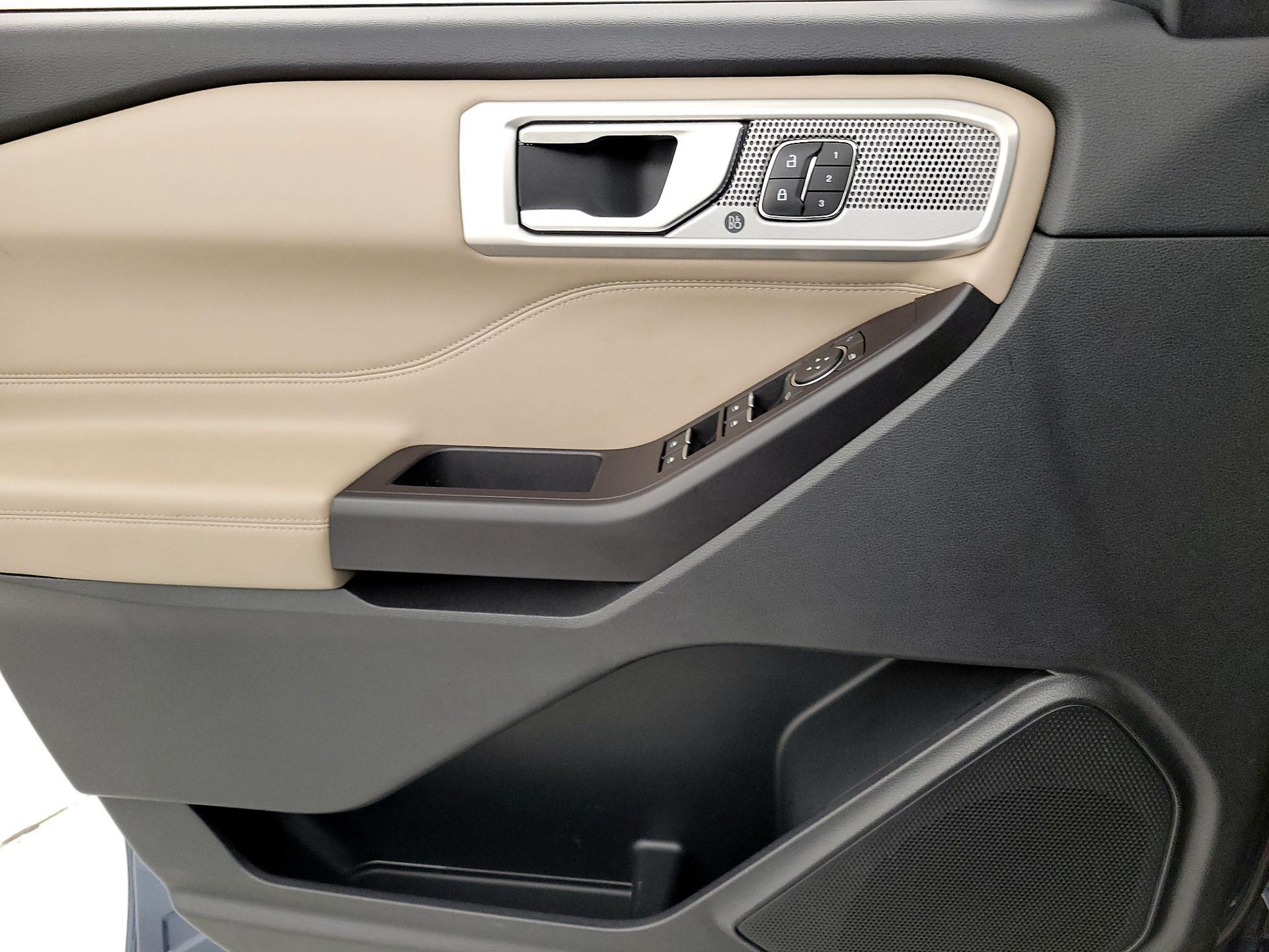 Thumbnail: 2020 Ford Explorer - 12