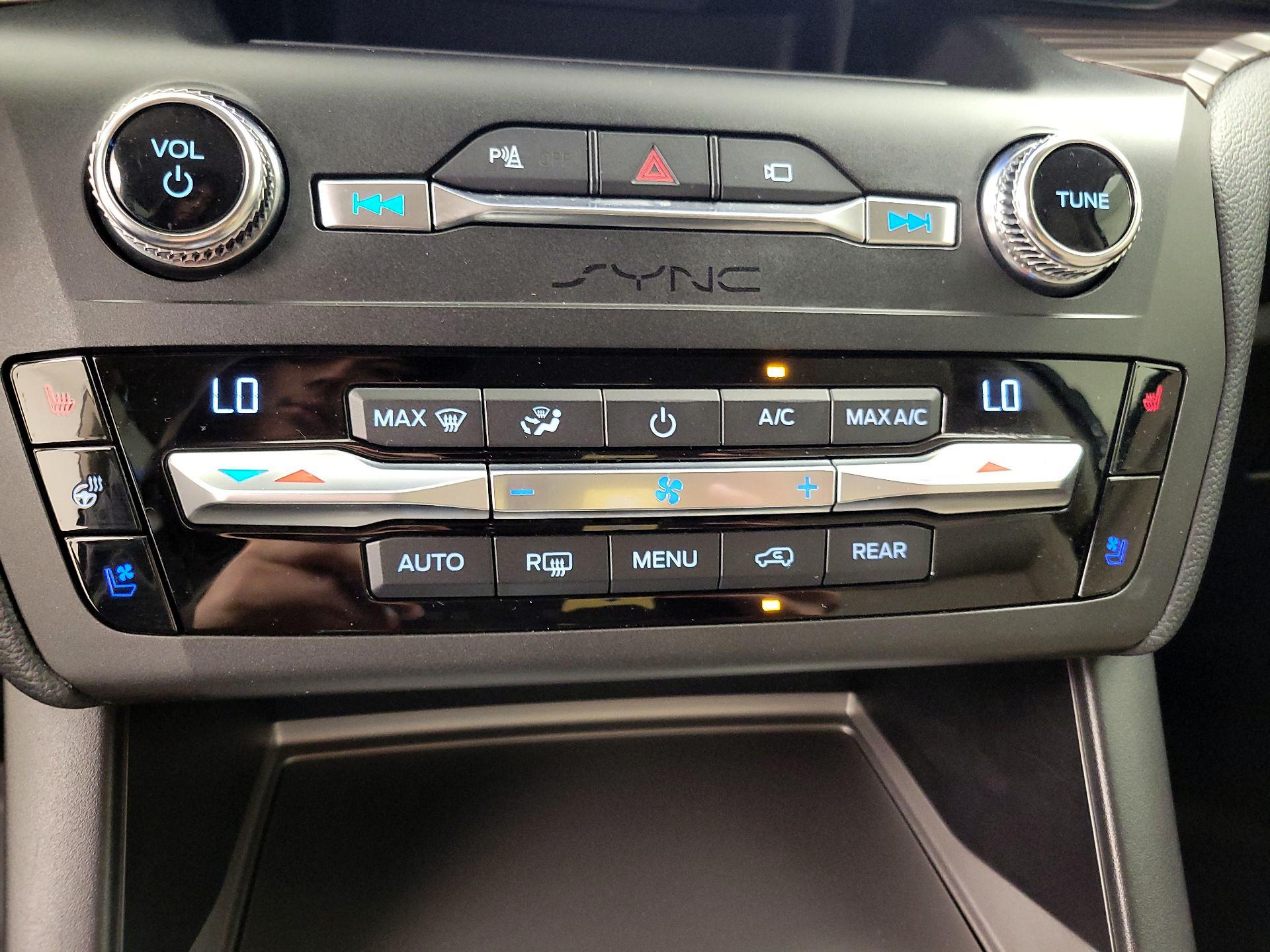 Thumbnail: 2020 Ford Explorer - 17