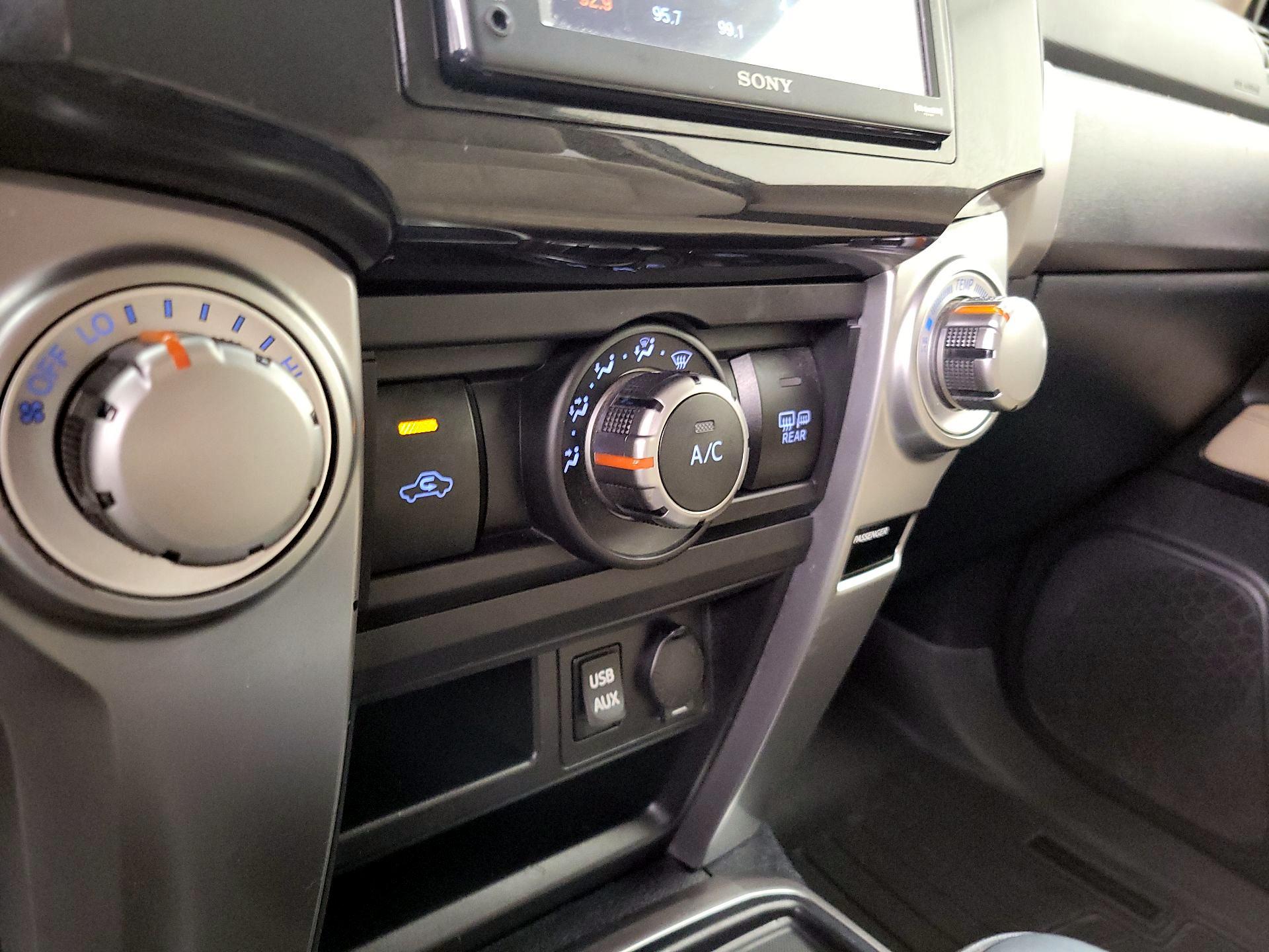 Thumbnail: 2018 Toyota 4Runner - 16